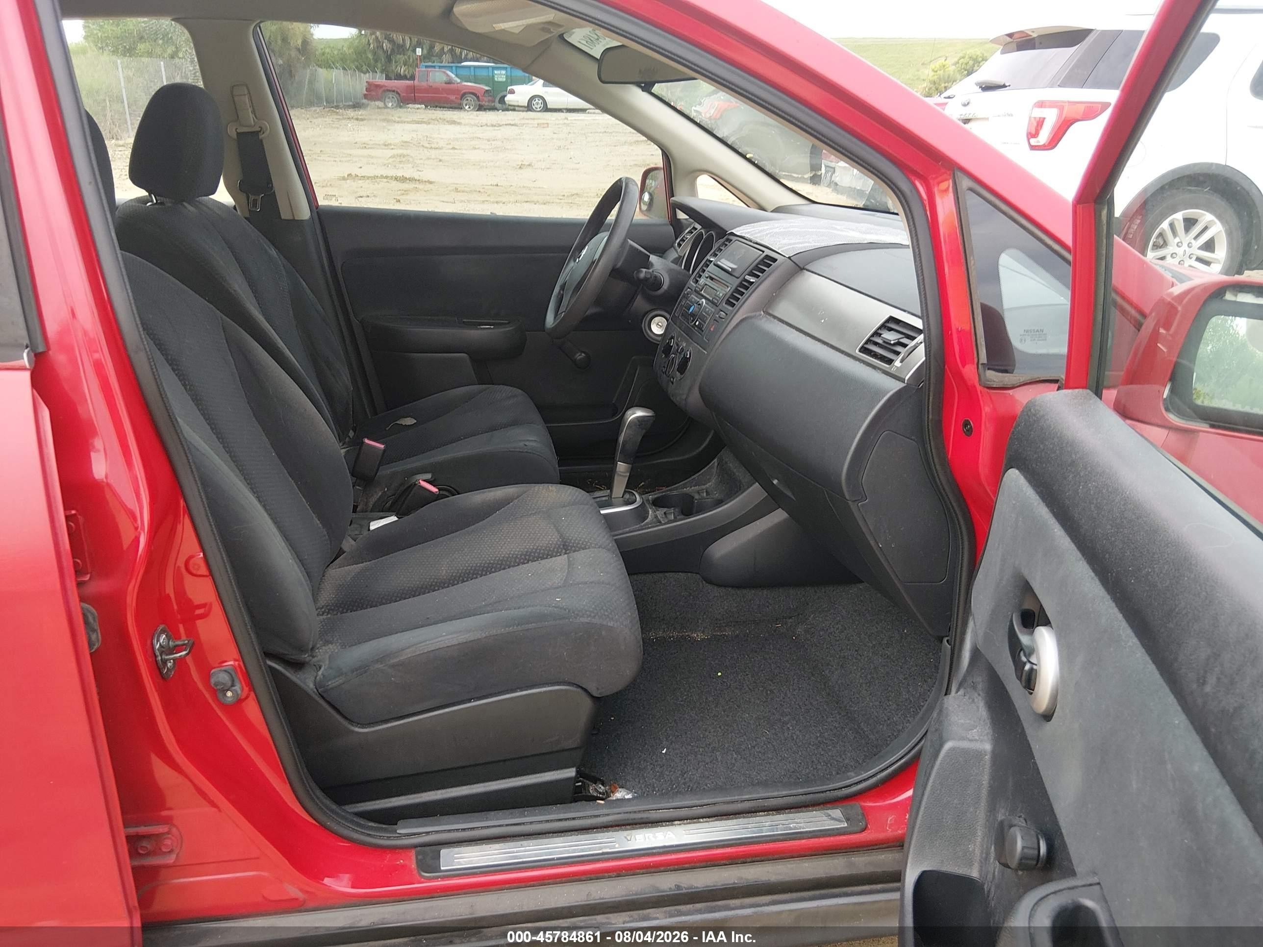 2010 Nissan Versa 1.8s Red vin: 3N1BC1CP1AL458233