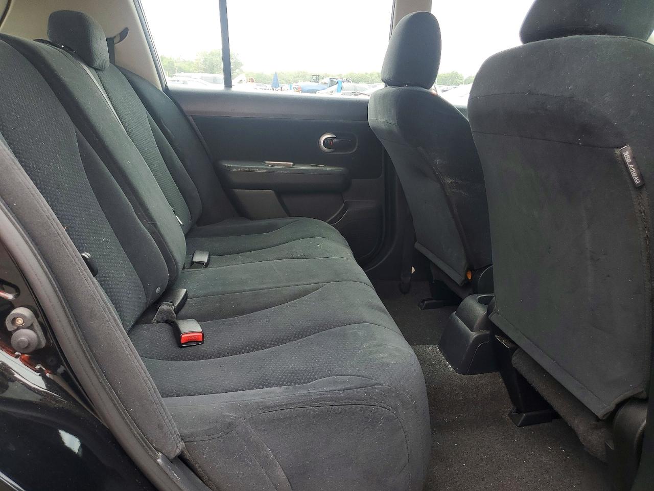 2010 Nissan Versa 1.8 S Черный vin: 3N1BC1CP1AL462444