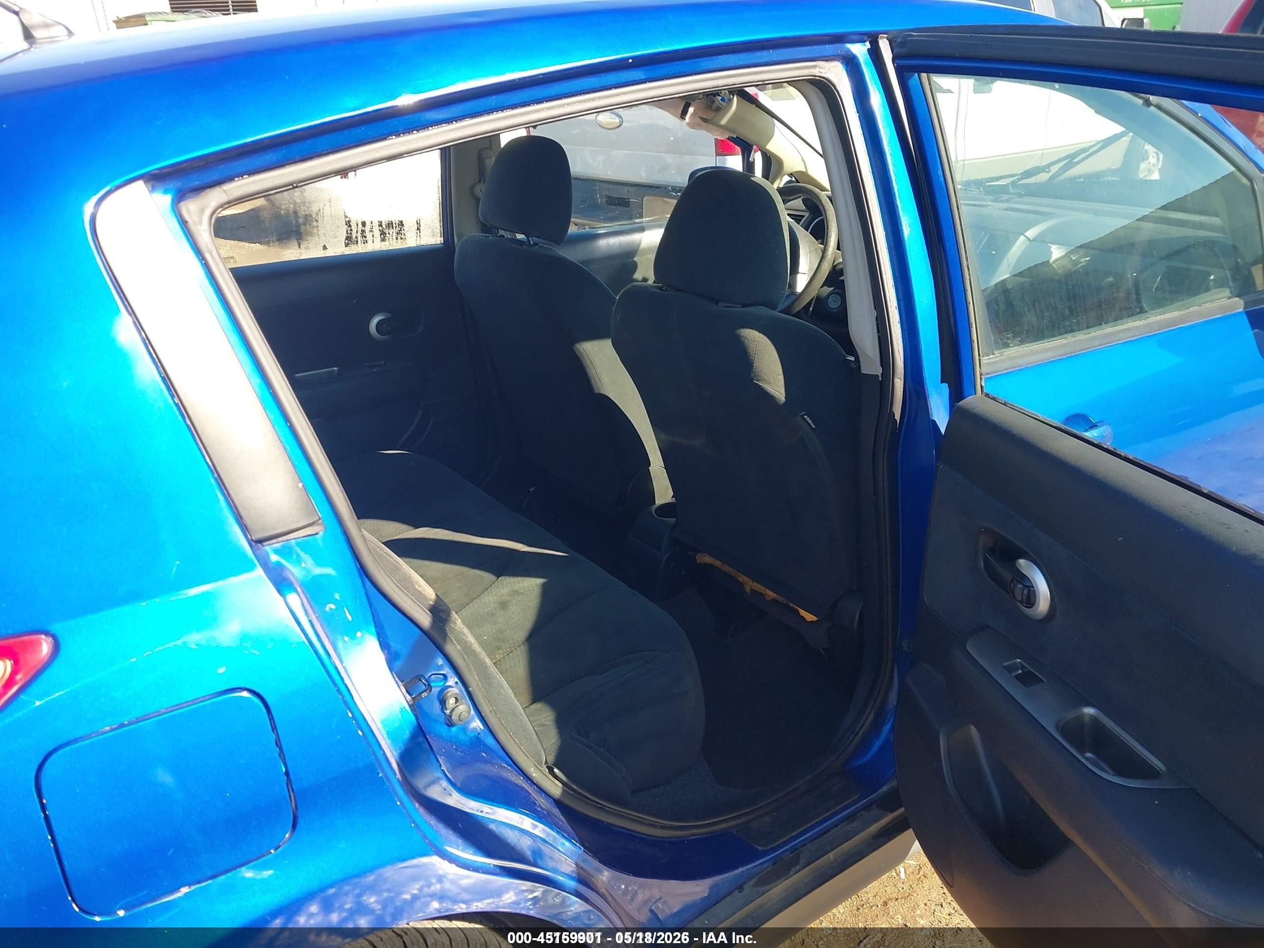 2011 Nissan Versa 1.8s Синий vin: 3N1BC1CP1BL368341