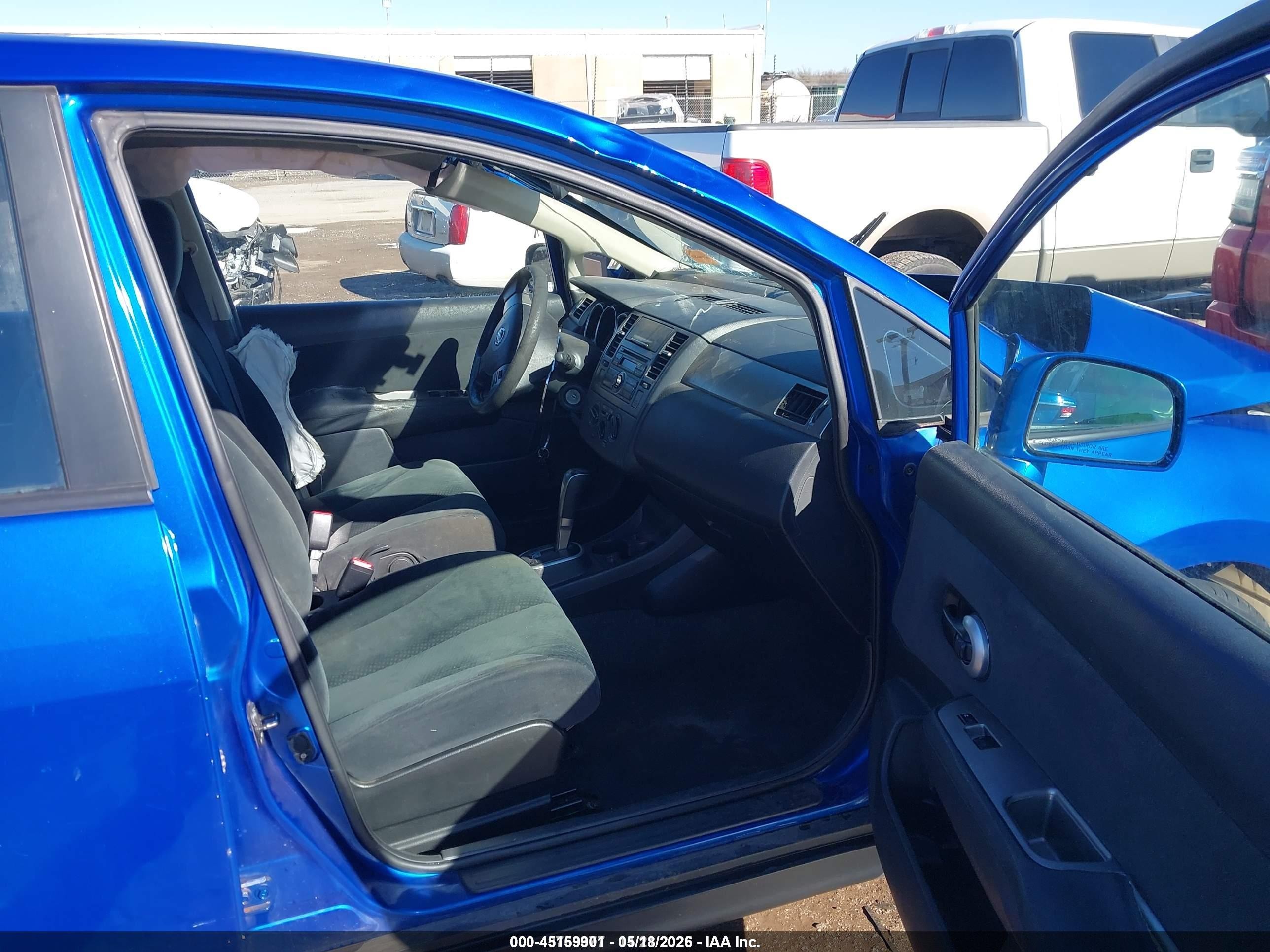 2011 Nissan Versa 1.8s Синий vin: 3N1BC1CP1BL368341