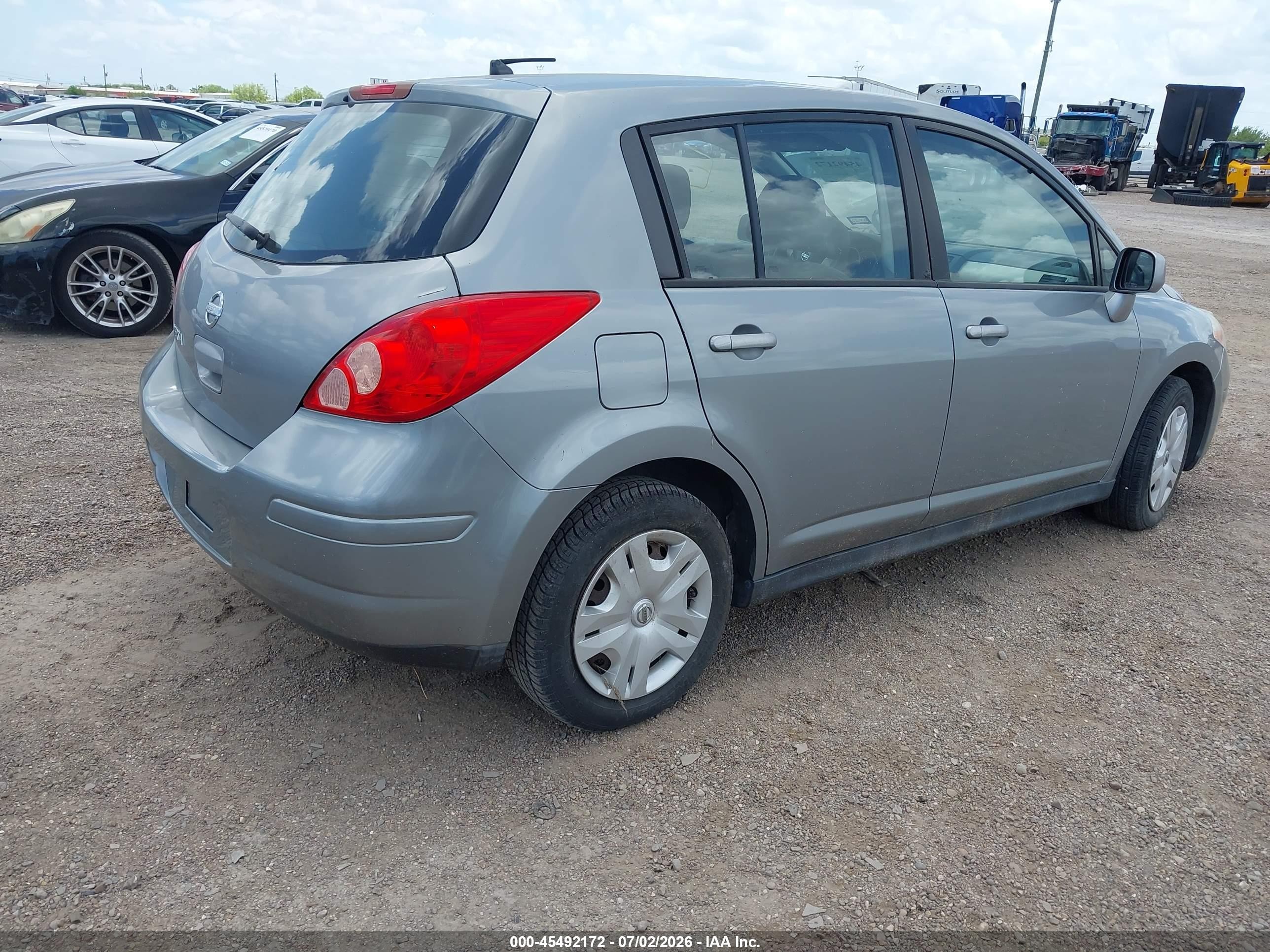 2011 Nissan Versa 1.8s Gray vin: 3N1BC1CP1BL389903