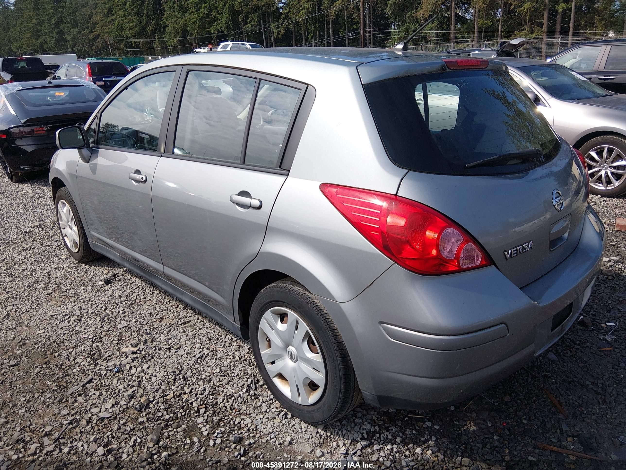 2011 Nissan Versa 1.8s Silver vin: 3N1BC1CP1BL407140