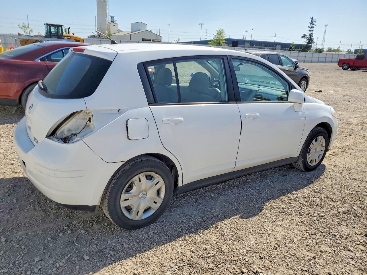 2011 Nissan Versa 1.8 S White vin: 3N1BC1CP1BL425251