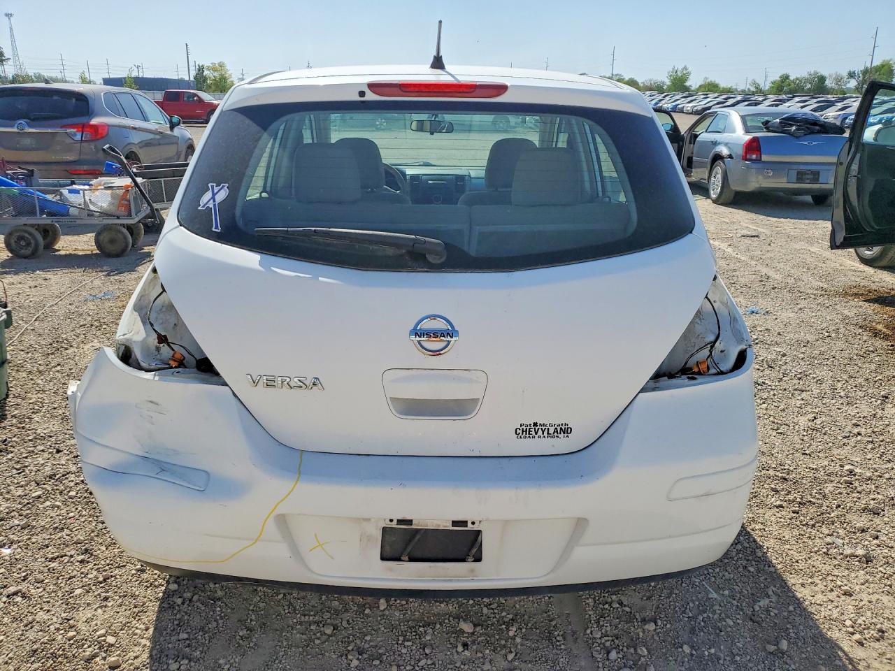 2011 Nissan Versa 1.8 S White vin: 3N1BC1CP1BL425251