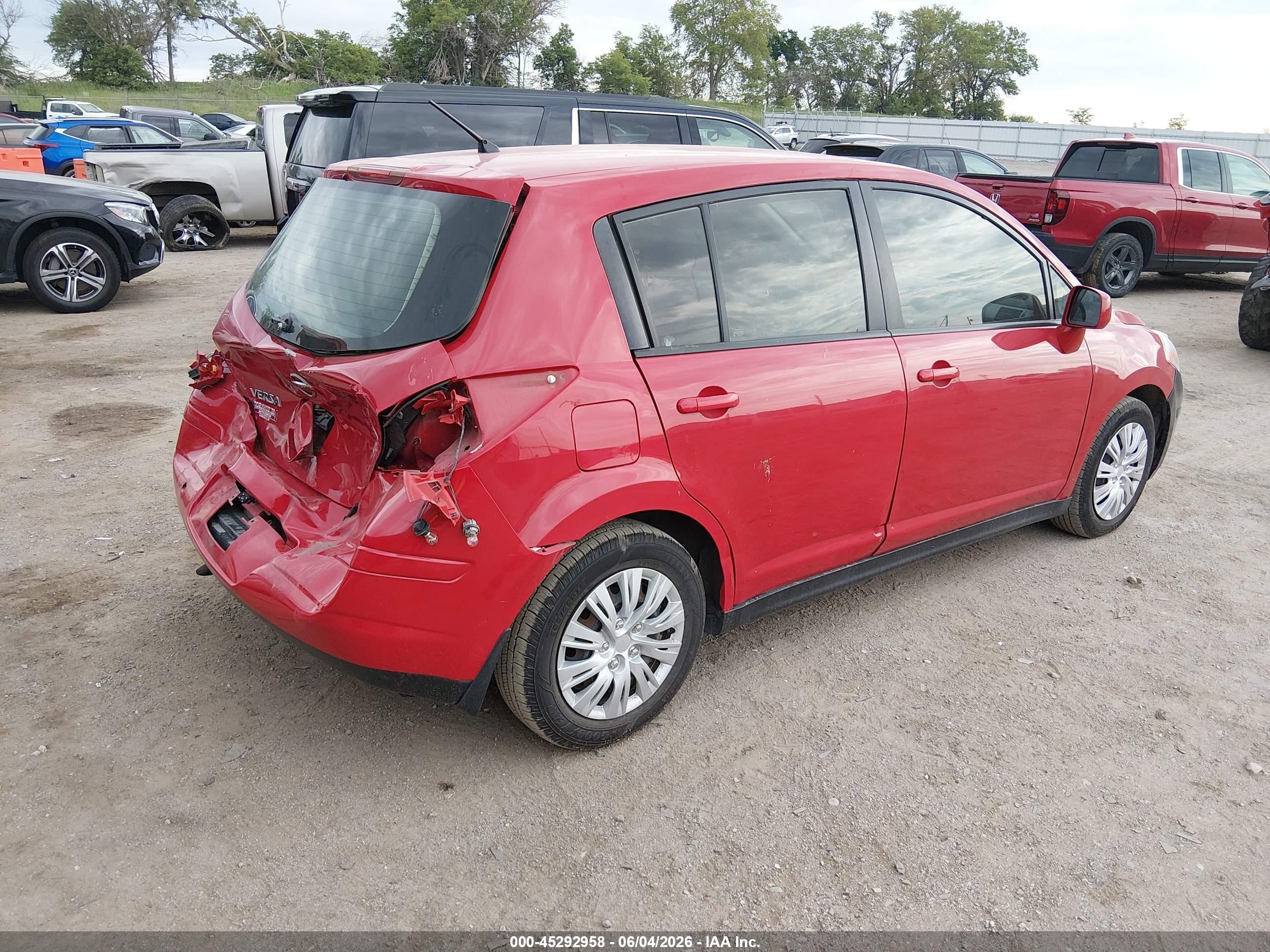2011 Nissan Versa 1.8s Red vin: 3N1BC1CP1BL437044