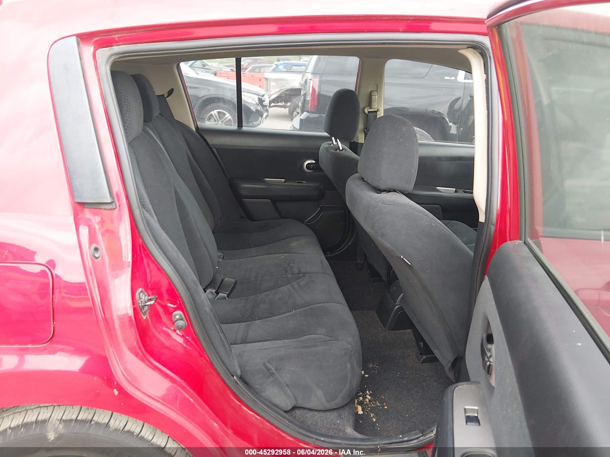 2011 Nissan Versa 1.8s Red vin: 3N1BC1CP1BL437044