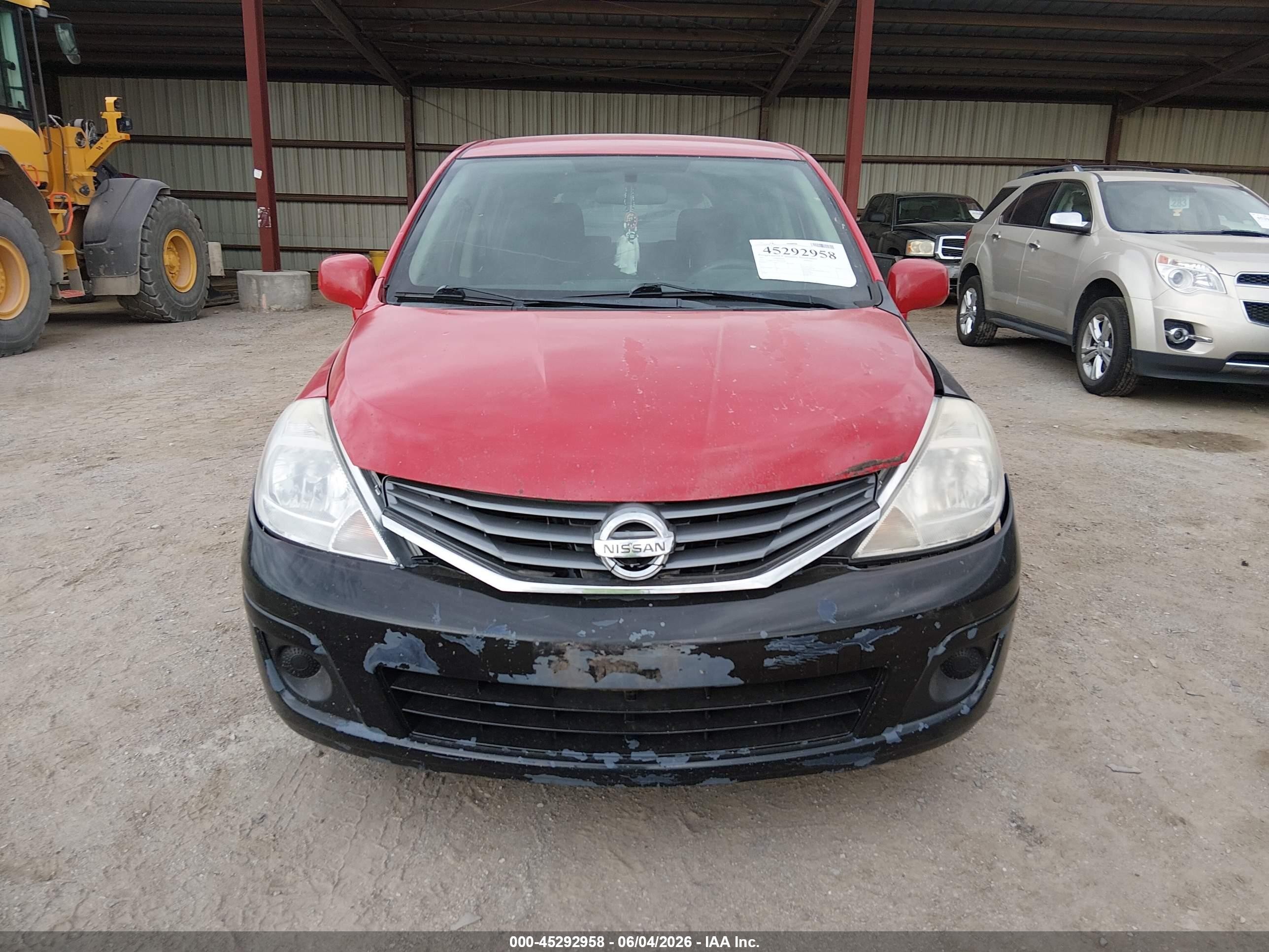 2011 Nissan Versa 1.8s Red vin: 3N1BC1CP1BL437044