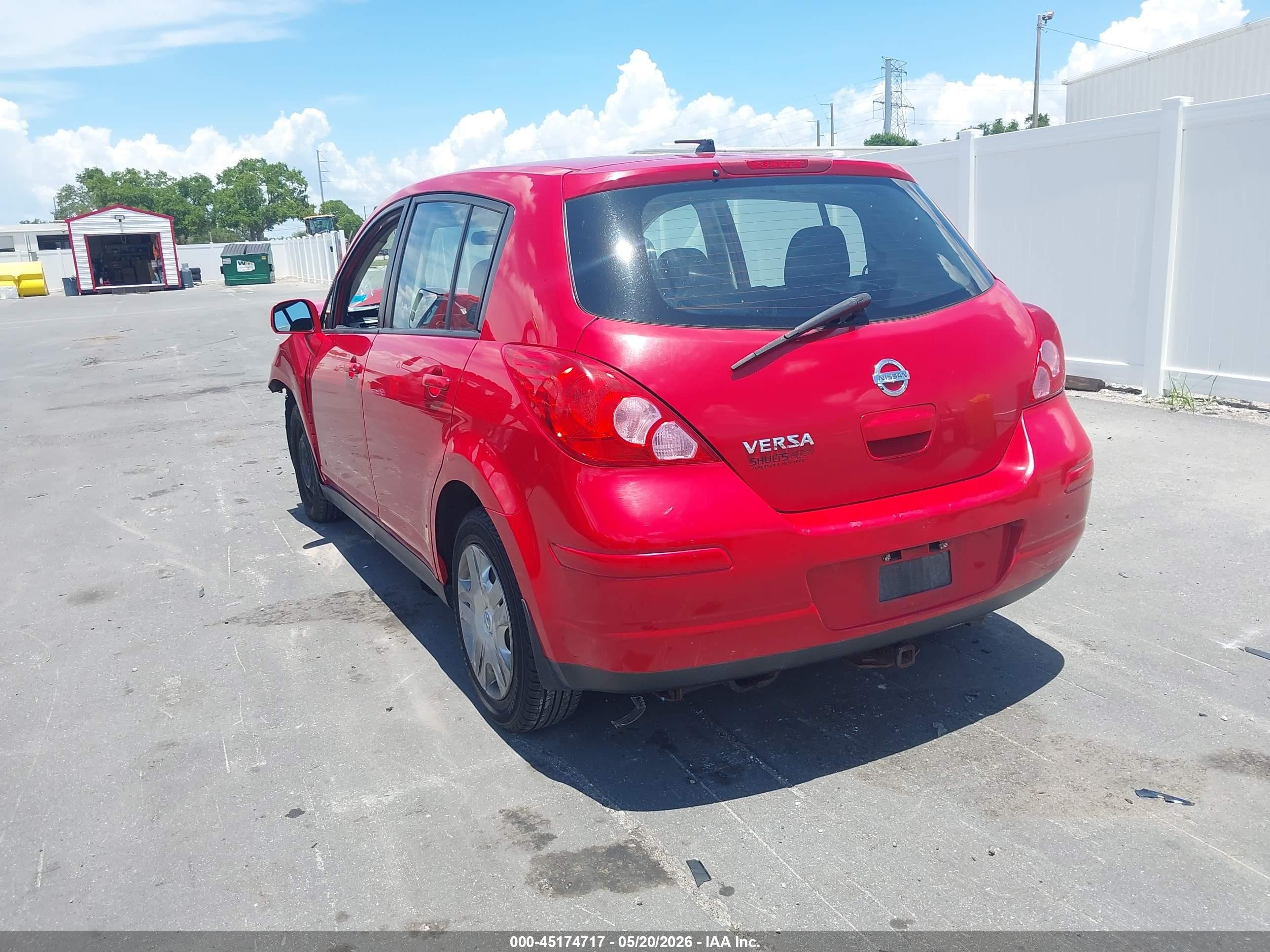 2011 Nissan Versa 1.8s Red vin: 3N1BC1CP1BL447217