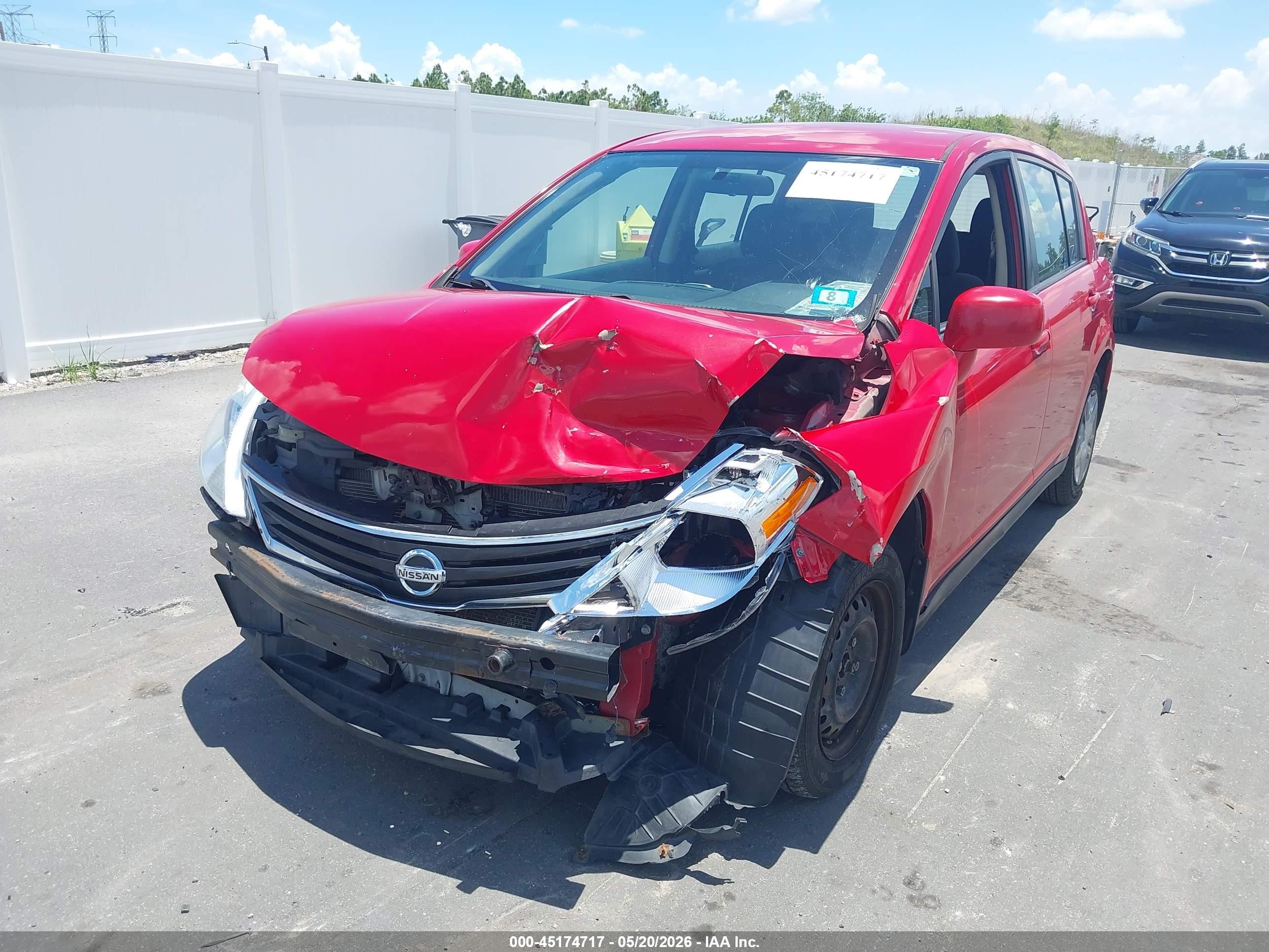 2011 Nissan Versa 1.8s Red vin: 3N1BC1CP1BL447217