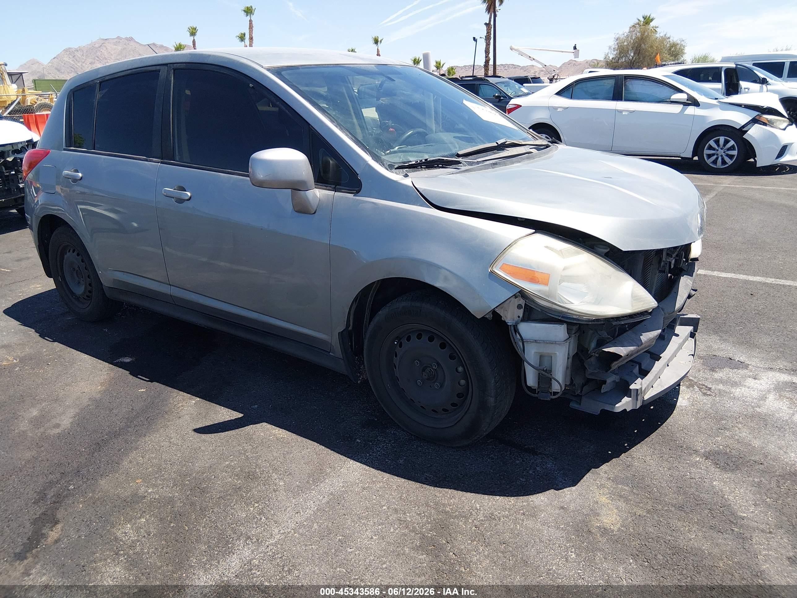 2011 Nissan Versa 1.8s Silver vin: 3N1BC1CP1BL480542