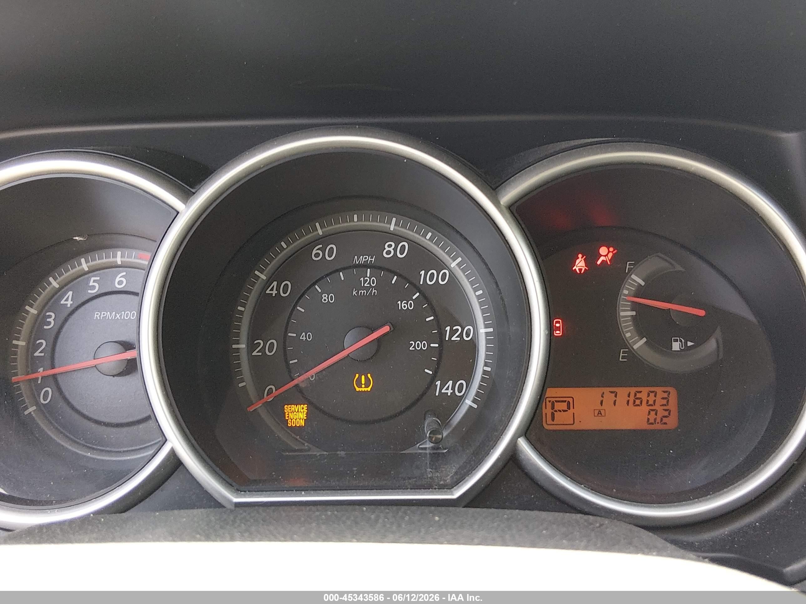 2011 Nissan Versa 1.8s Silver vin: 3N1BC1CP1BL480542