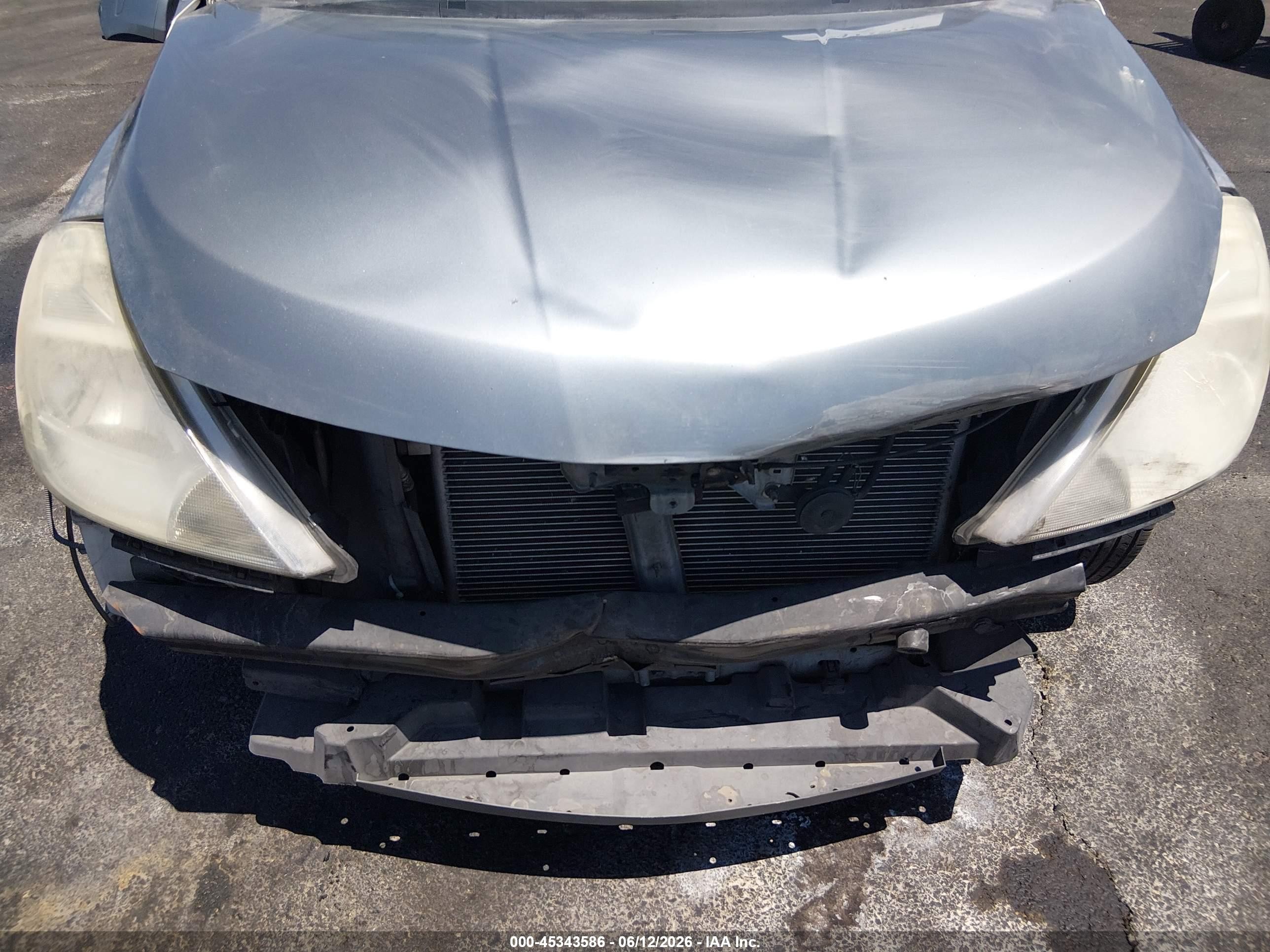 2011 Nissan Versa 1.8s Silver vin: 3N1BC1CP1BL480542