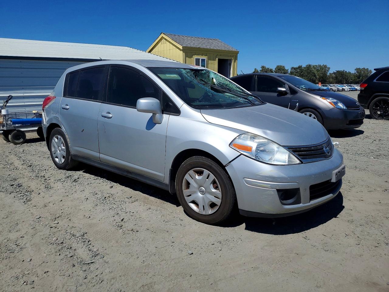 2011 Nissan Versa 1.8 S Silver vin: 3N1BC1CP1BL496756