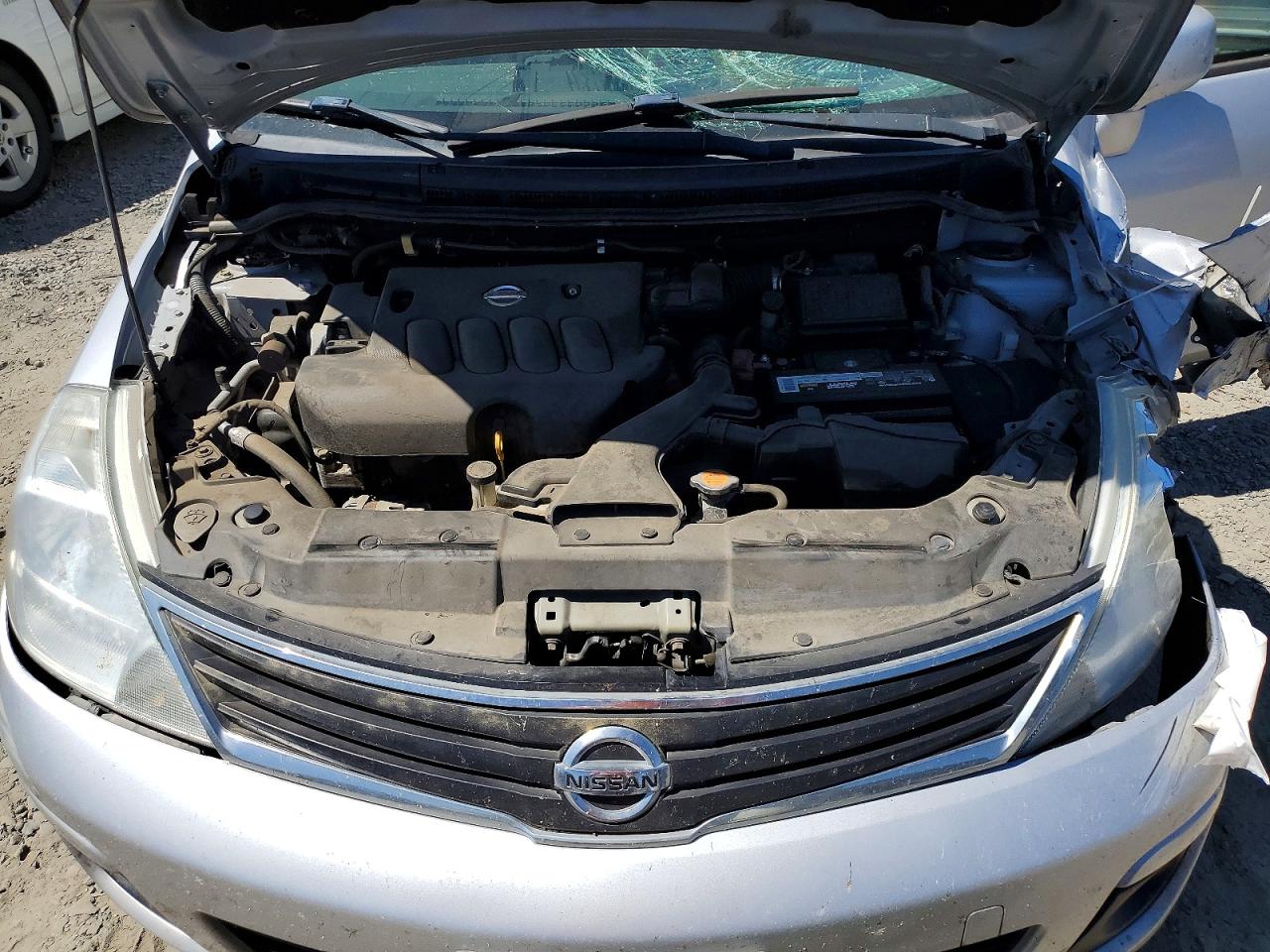 2011 Nissan Versa 1.8 S Silver vin: 3N1BC1CP1BL496756