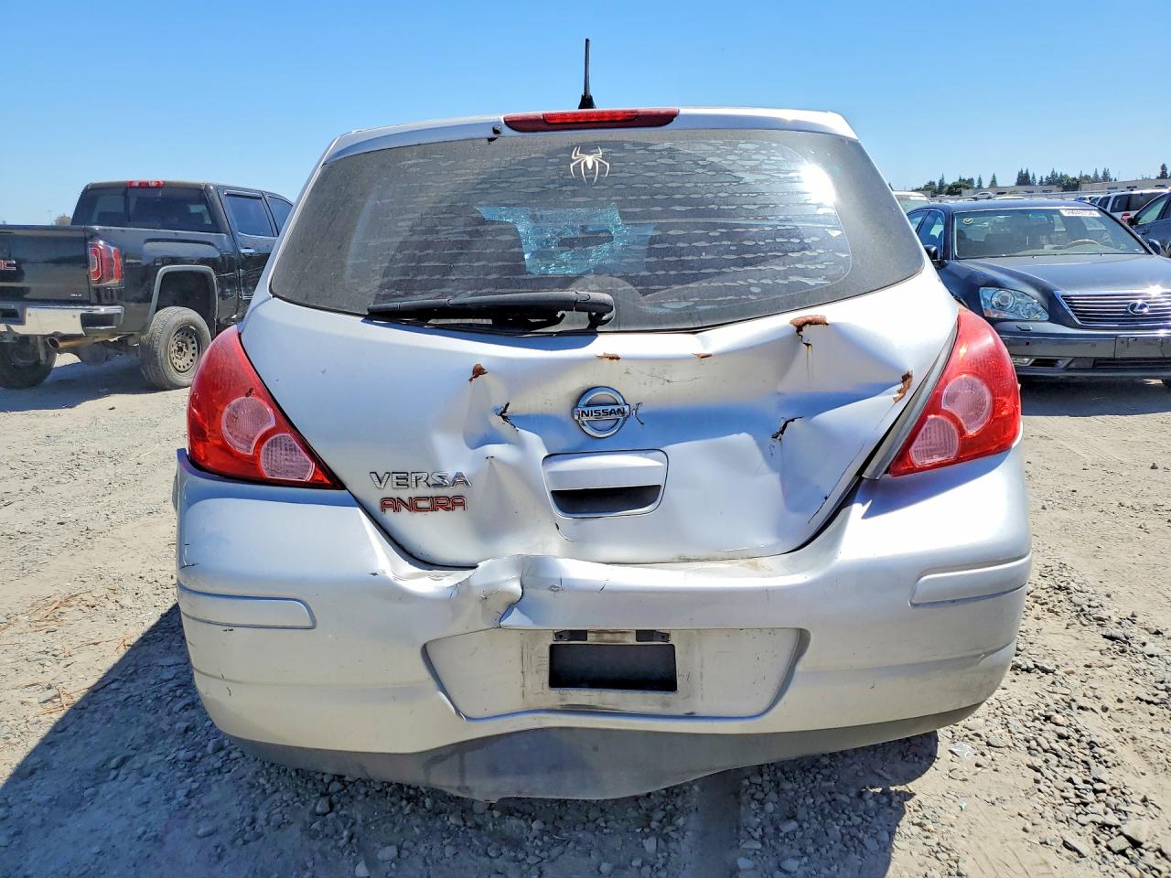 2011 Nissan Versa 1.8 S Silver vin: 3N1BC1CP1BL496756