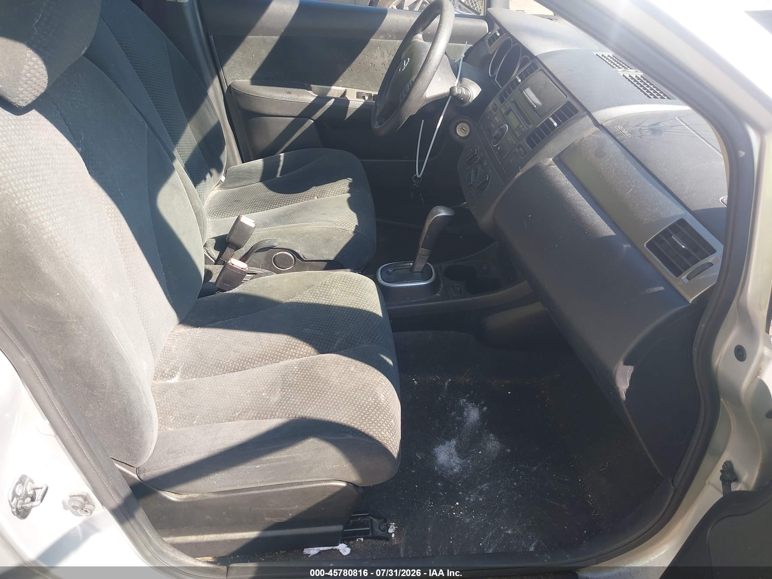2011 Nissan Versa 1.8s Silver vin: 3N1BC1CP1BL509702