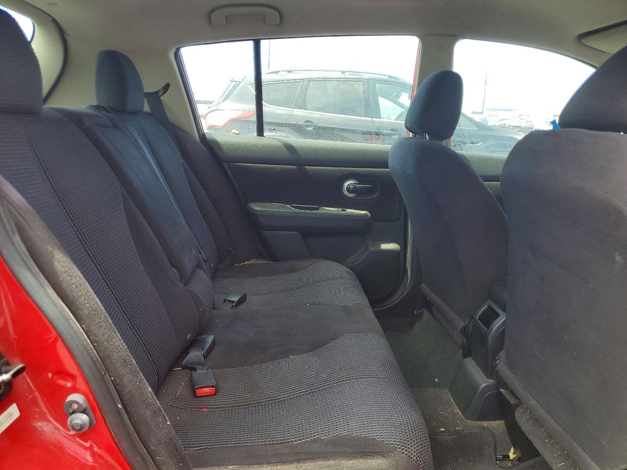 2012 Nissan Versa 1.8 S Red vin: 3N1BC1CP1CK206992