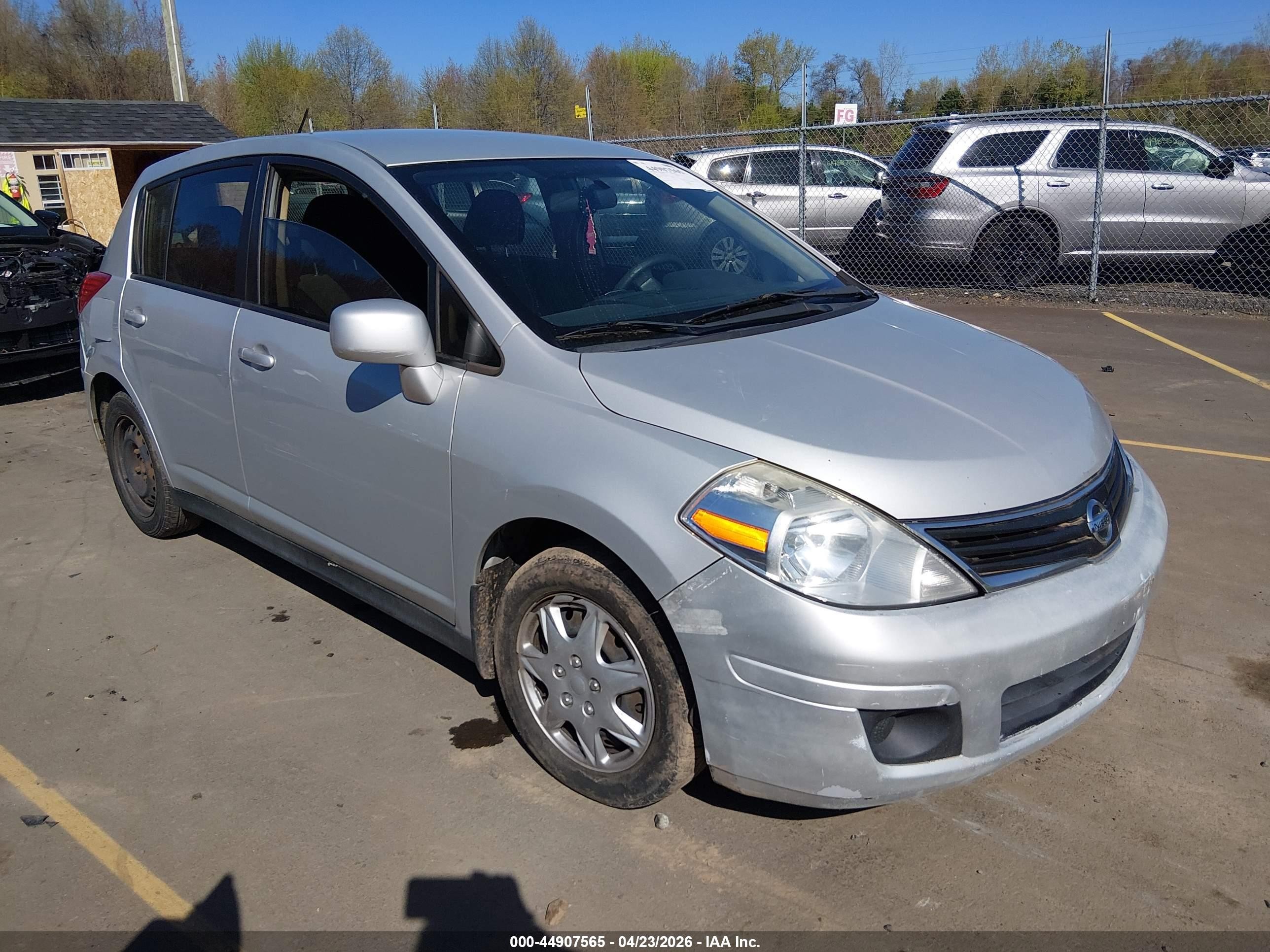 2012 Nissan Versa 1.8 S Silver vin: 3N1BC1CP1CK241371