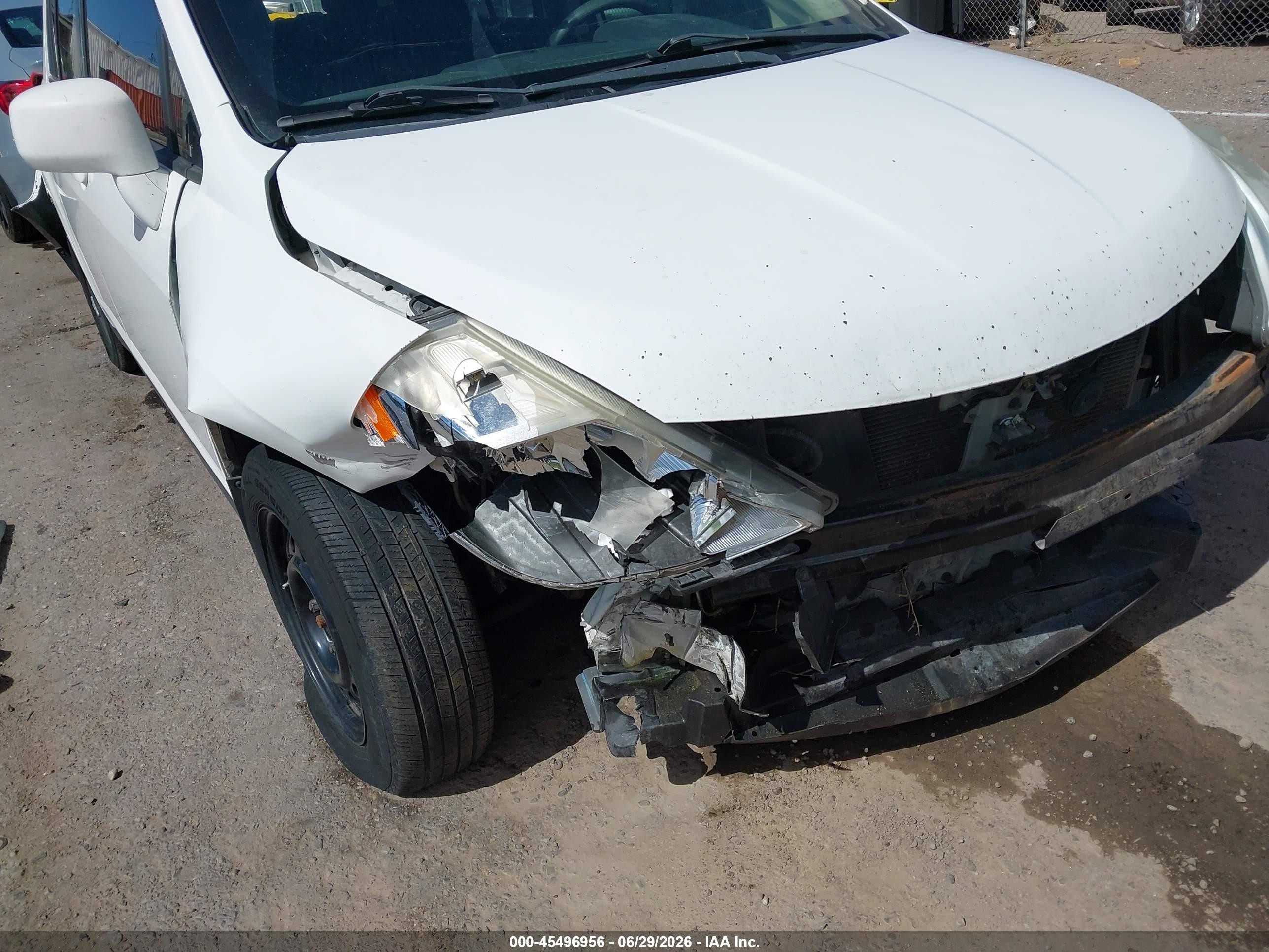 2012 Nissan Versa 1.8 S White vin: 3N1BC1CP1CK257361