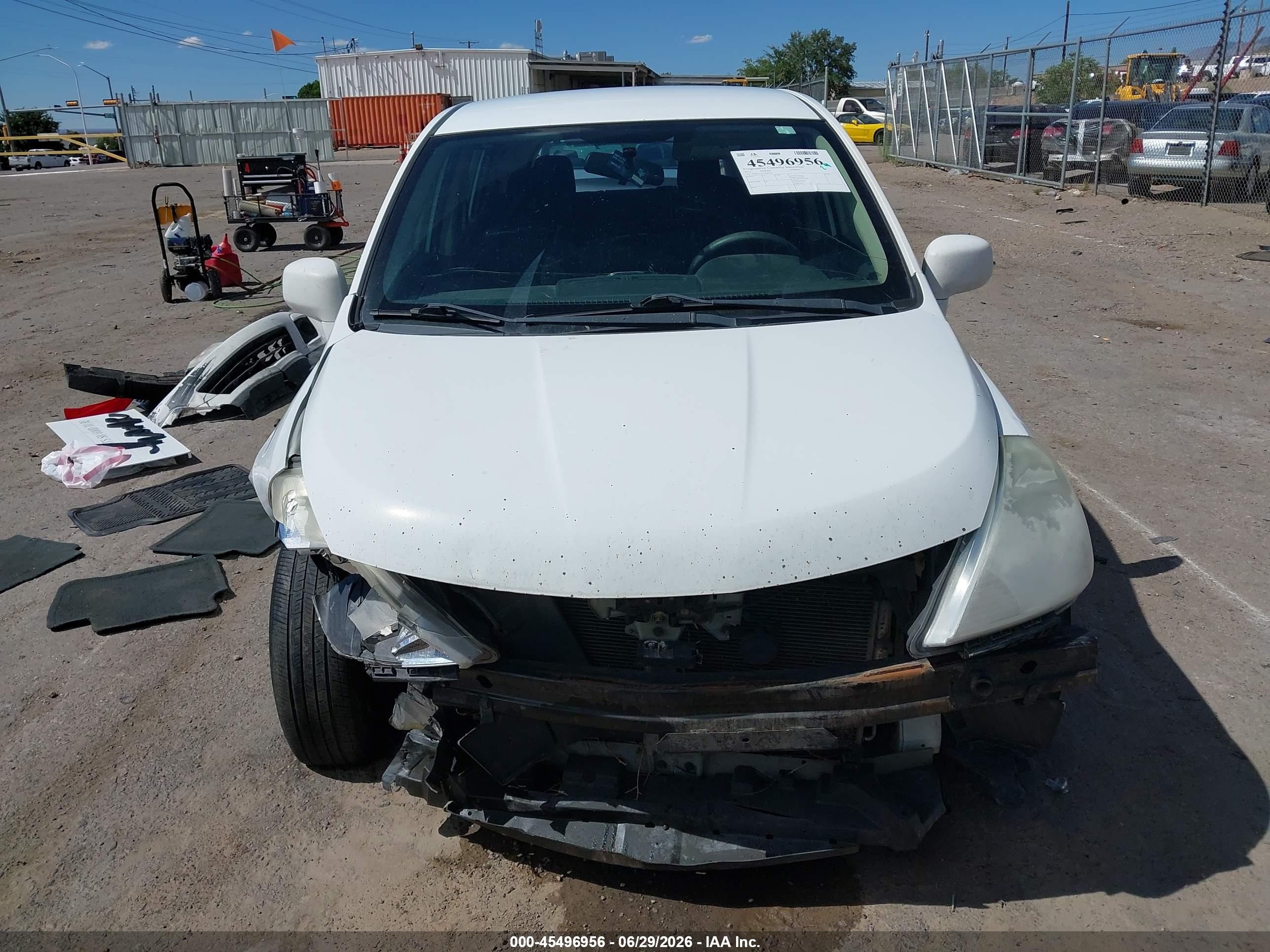 2012 Nissan Versa 1.8 S White vin: 3N1BC1CP1CK257361