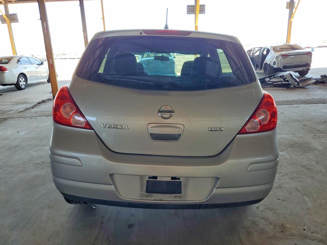 2012 Nissan Versa 1.8 S Silver vin: 3N1BC1CP1CK268019