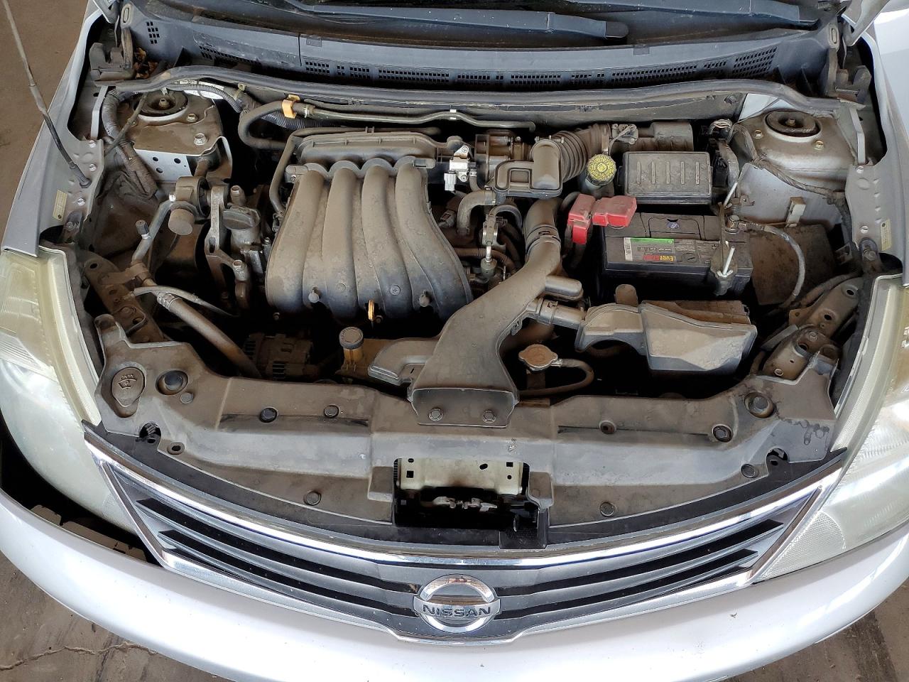 2012 Nissan Versa 1.8 S Silver vin: 3N1BC1CP1CK268019