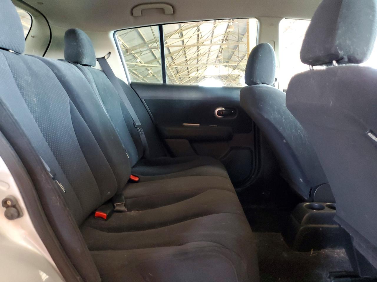 2012 Nissan Versa 1.8 S Silver vin: 3N1BC1CP1CK268019