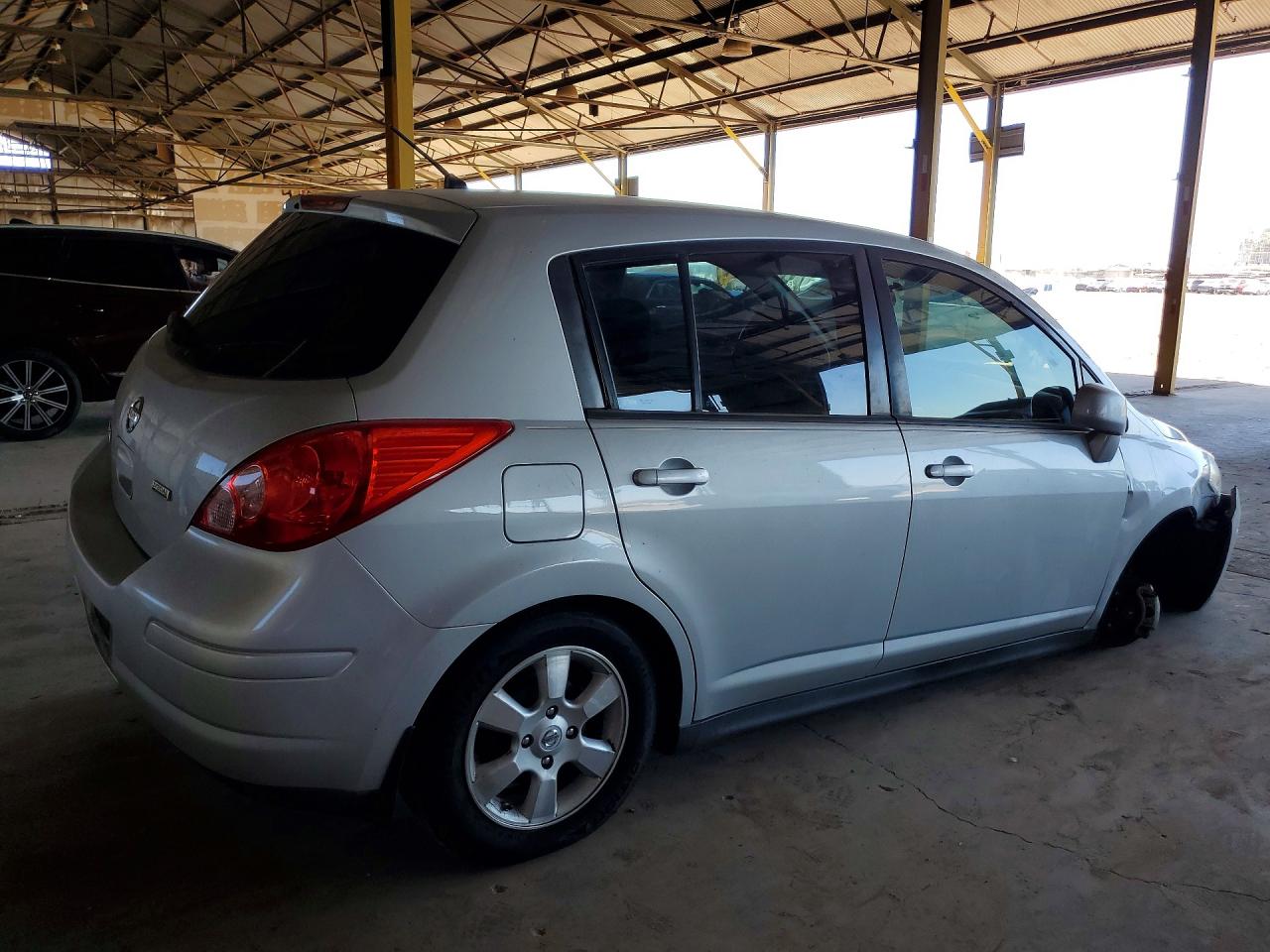 2012 Nissan Versa 1.8 S Silver vin: 3N1BC1CP1CK268019
