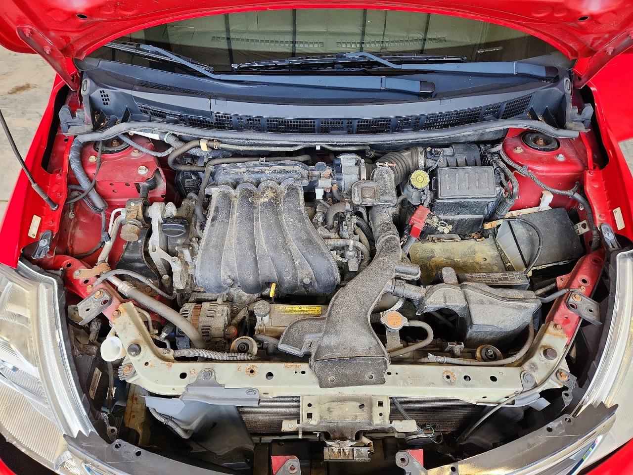 2012 Nissan Versa 1.8 S Red vin: 3N1BC1CP1CK275195