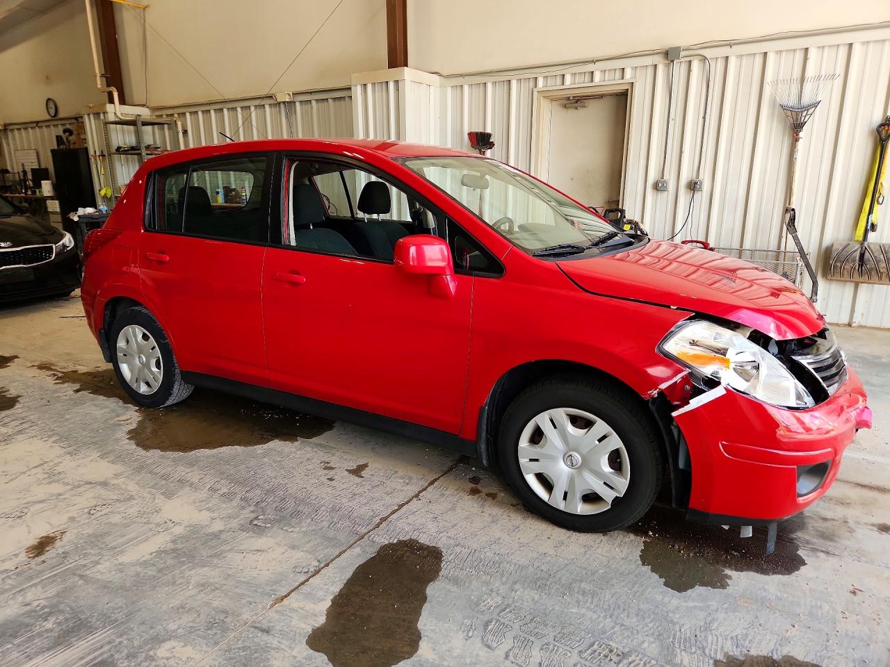 2012 Nissan Versa 1.8 S Red vin: 3N1BC1CP1CK275195