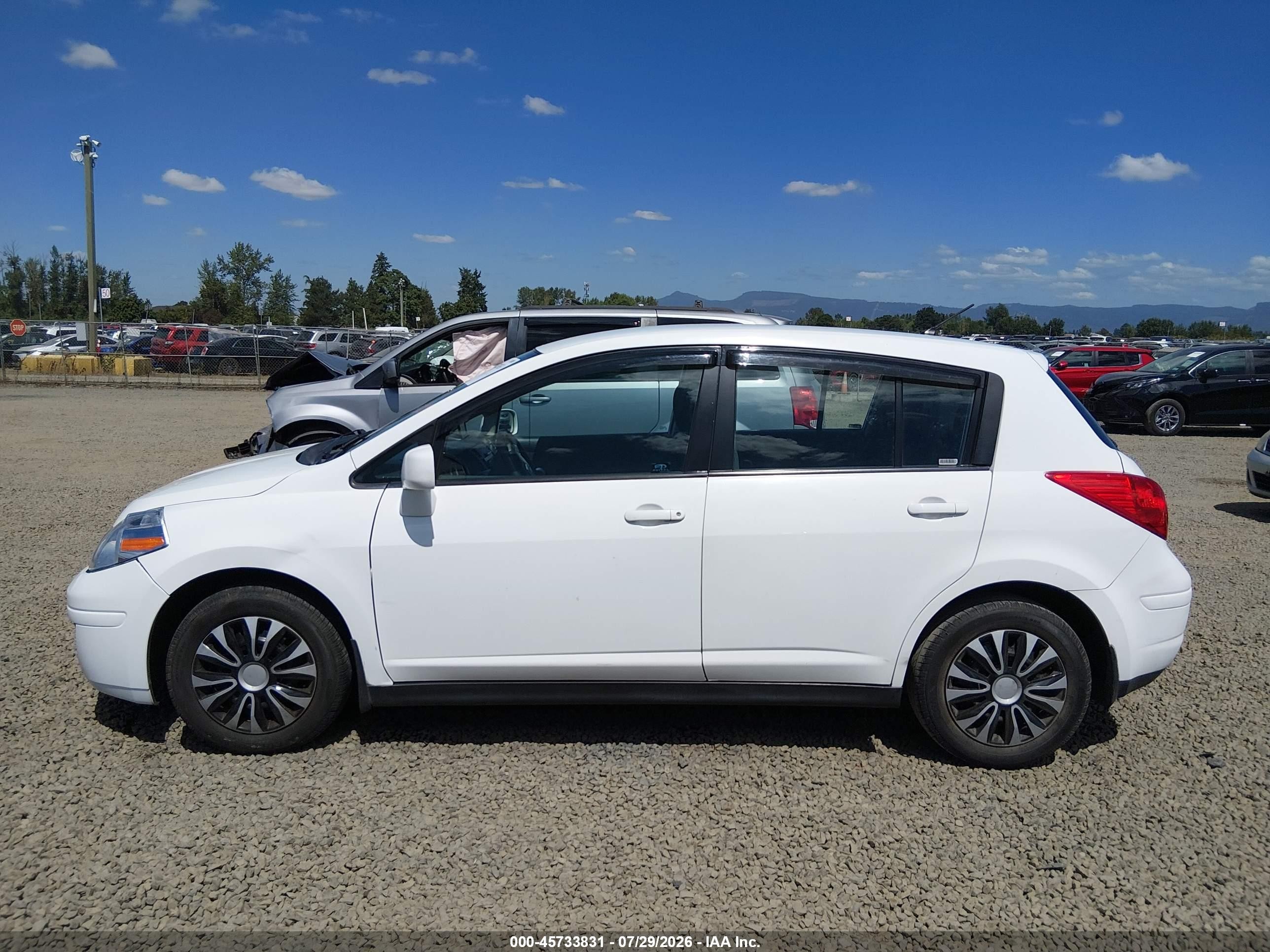 2012 Nissan Versa 1.8 S White vin: 3N1BC1CP1CK275679