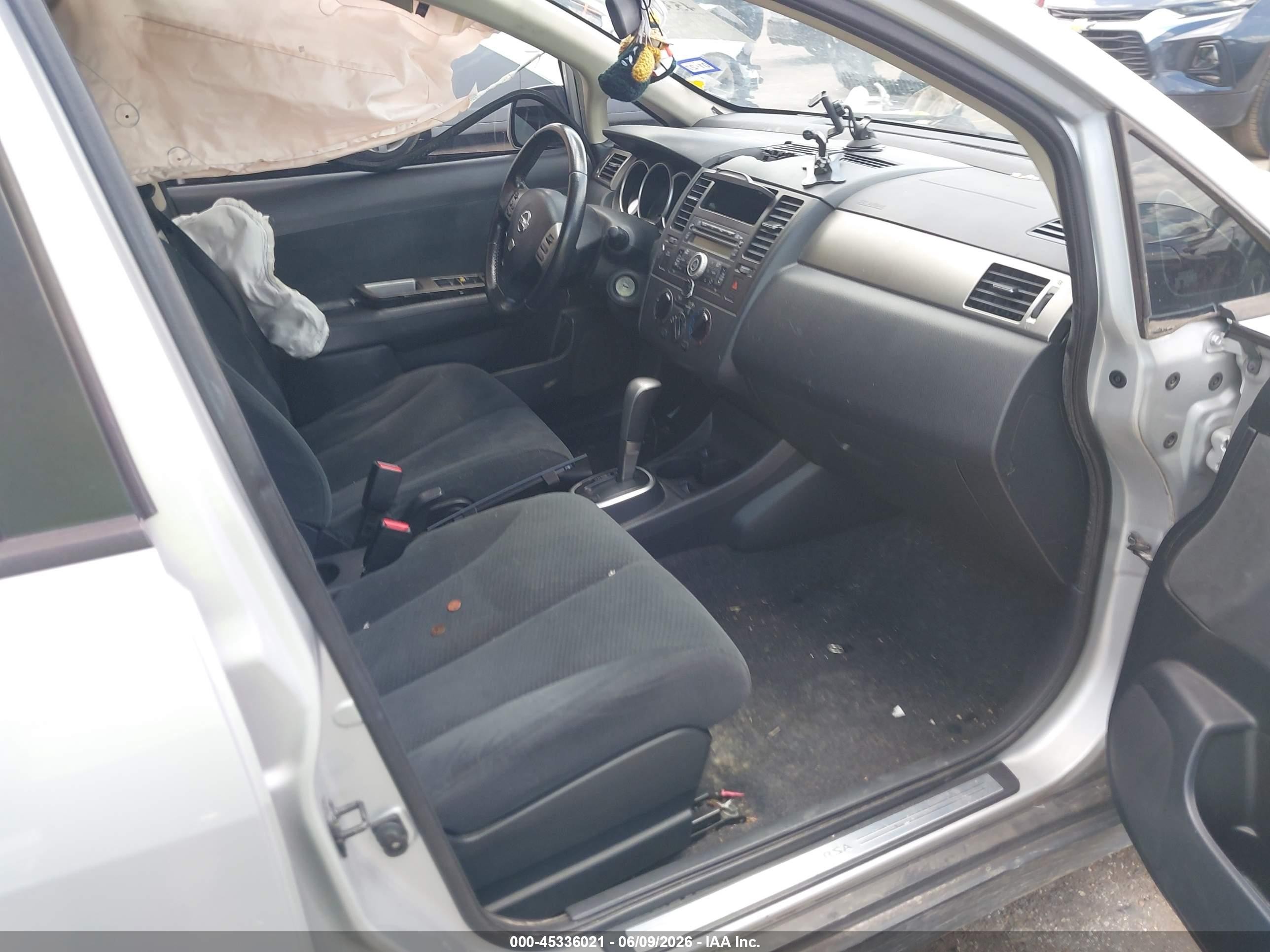2012 Nissan Versa 1.8 S Silver vin: 3N1BC1CP1CK290375