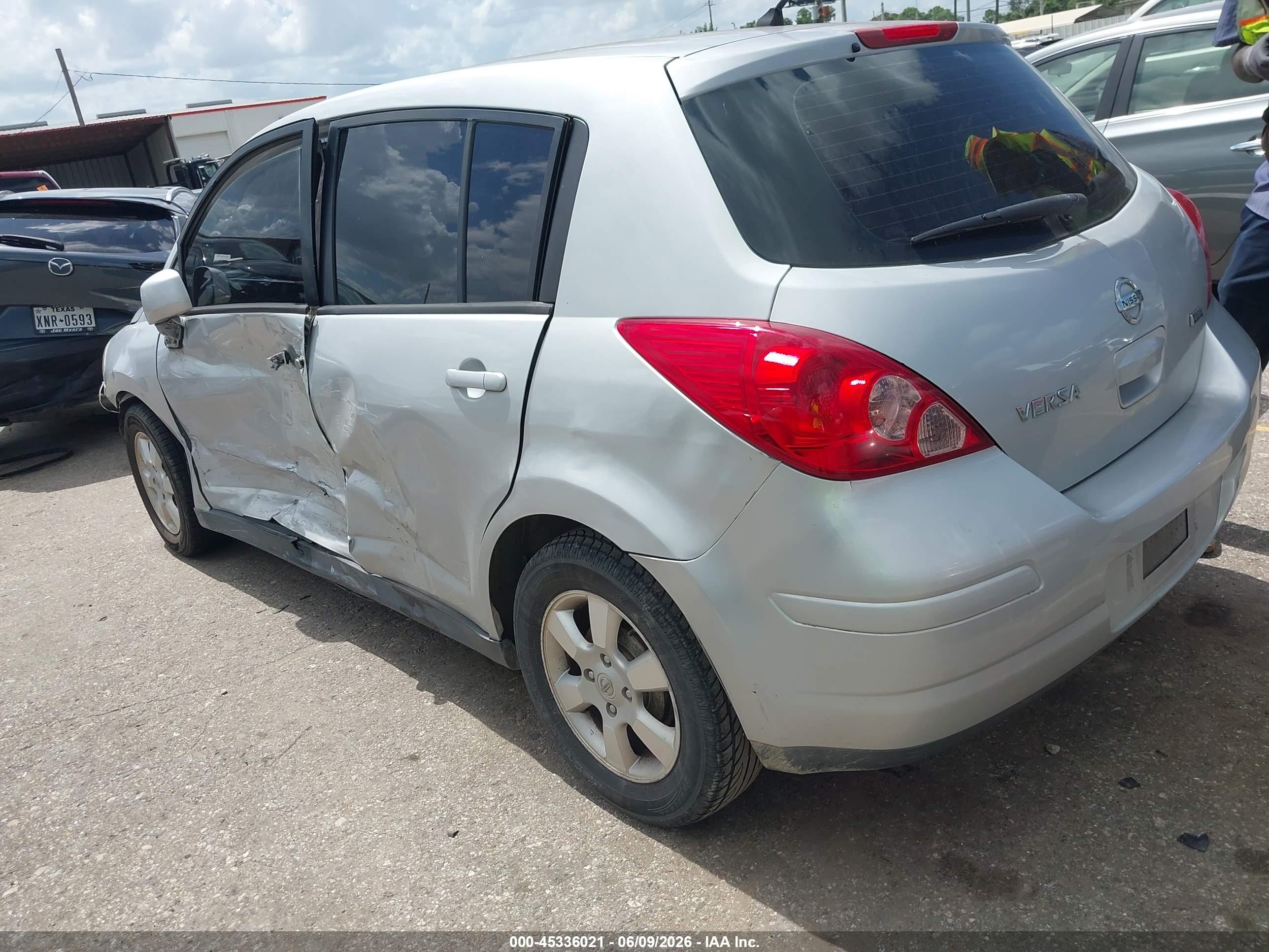 2012 Nissan Versa 1.8 S Silver vin: 3N1BC1CP1CK290375