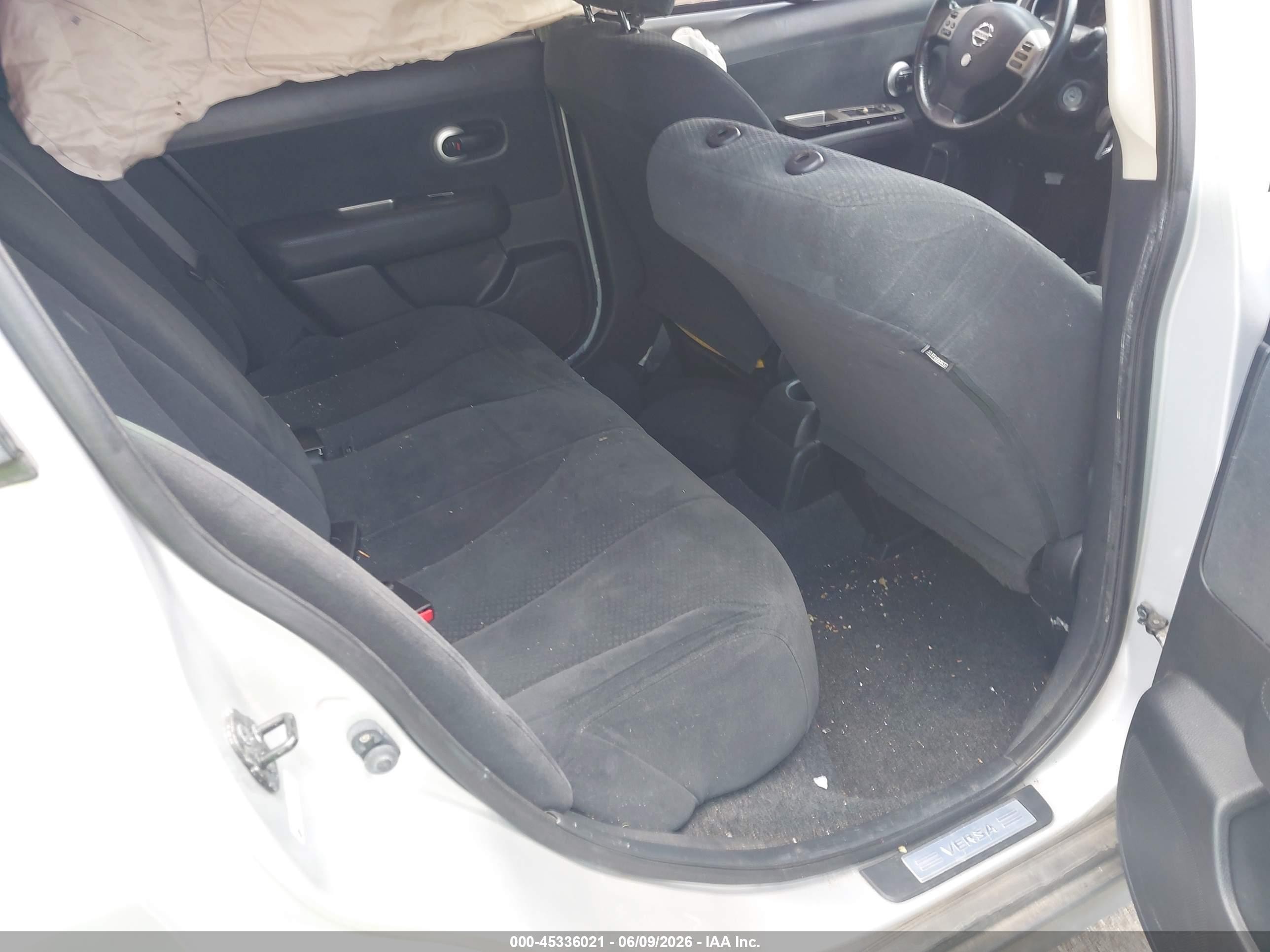 2012 Nissan Versa 1.8 S Silver vin: 3N1BC1CP1CK290375