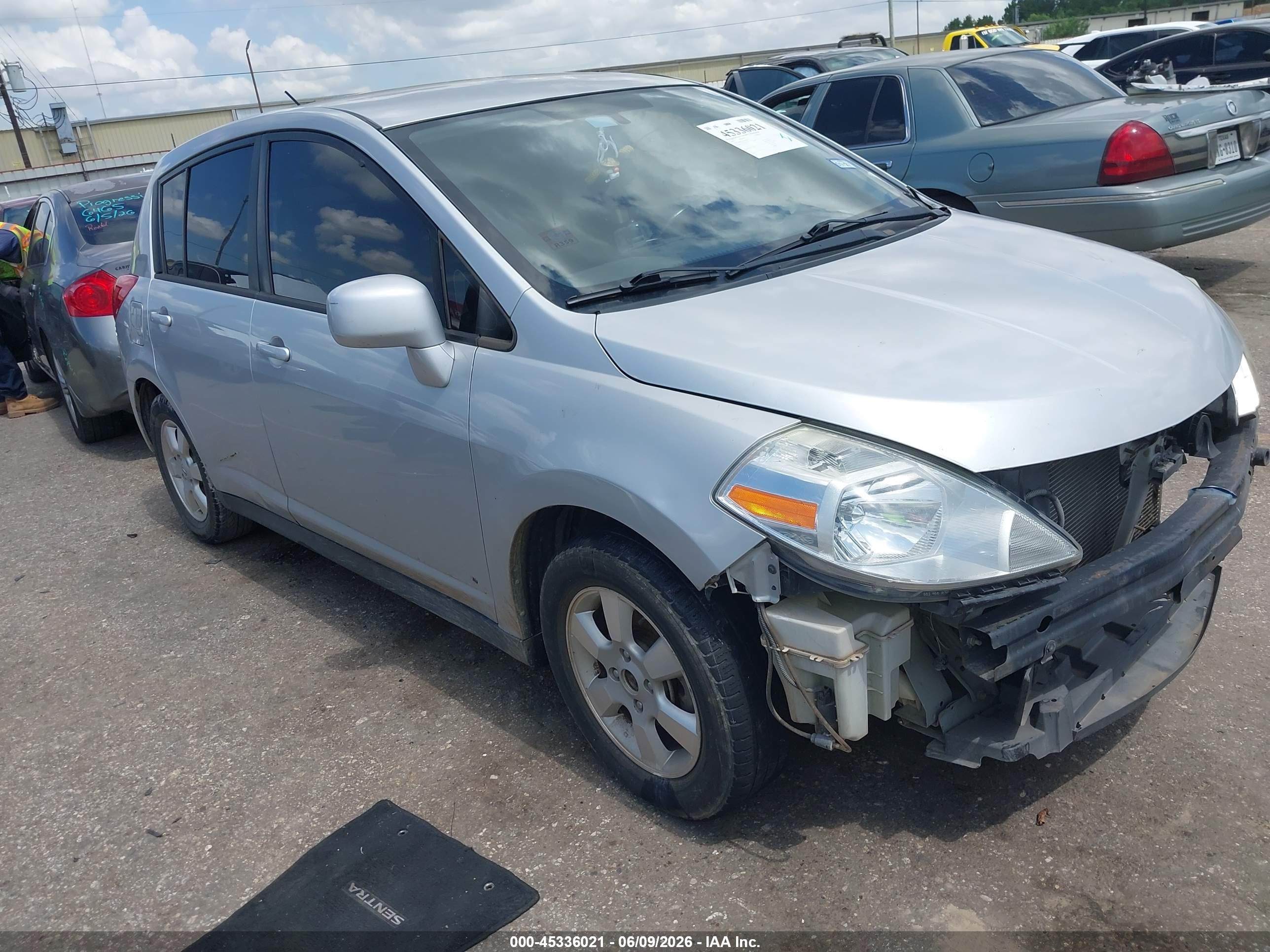 2012 Nissan Versa 1.8 S Silver vin: 3N1BC1CP1CK290375