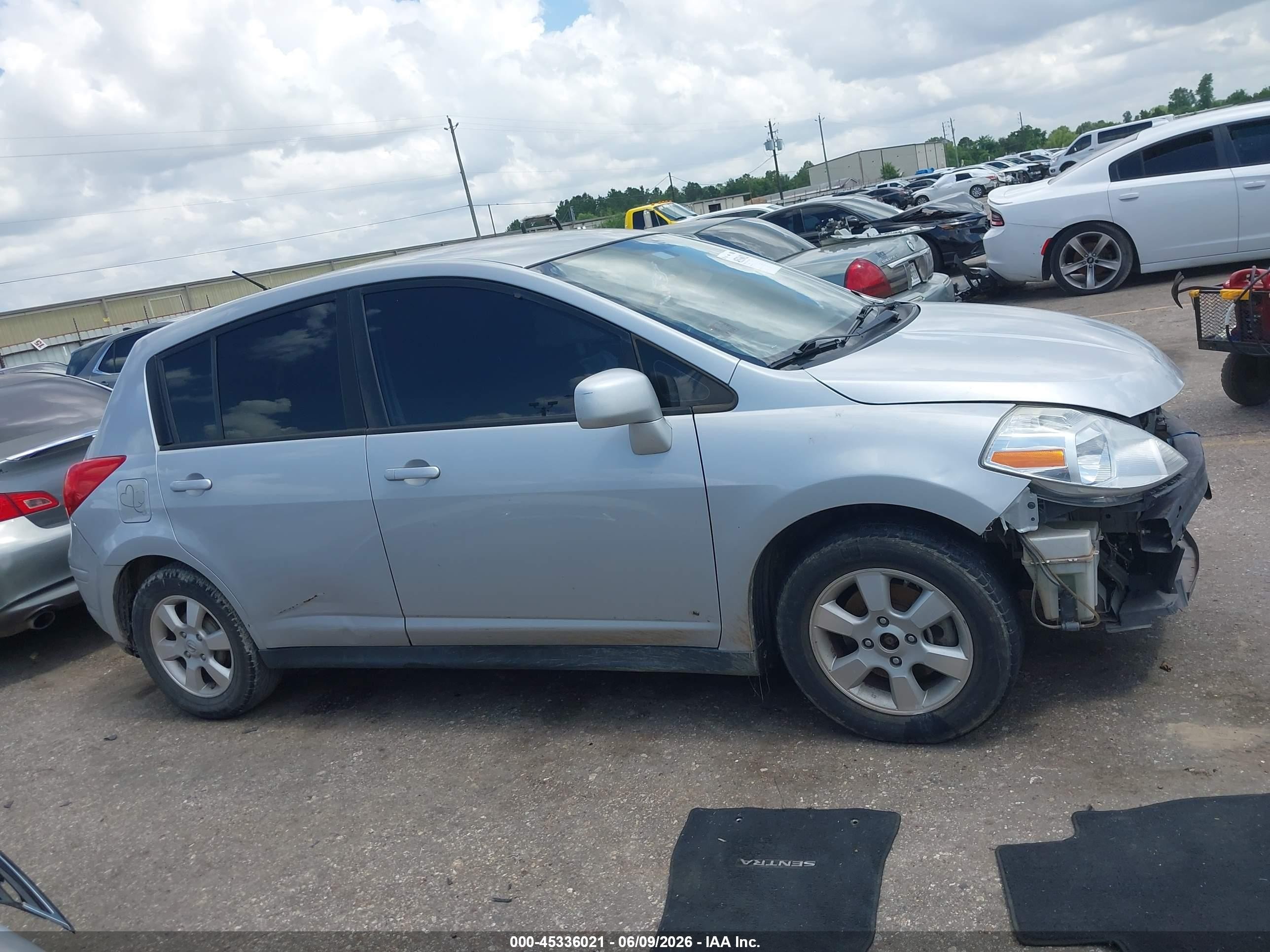 2012 Nissan Versa 1.8 S Silver vin: 3N1BC1CP1CK290375