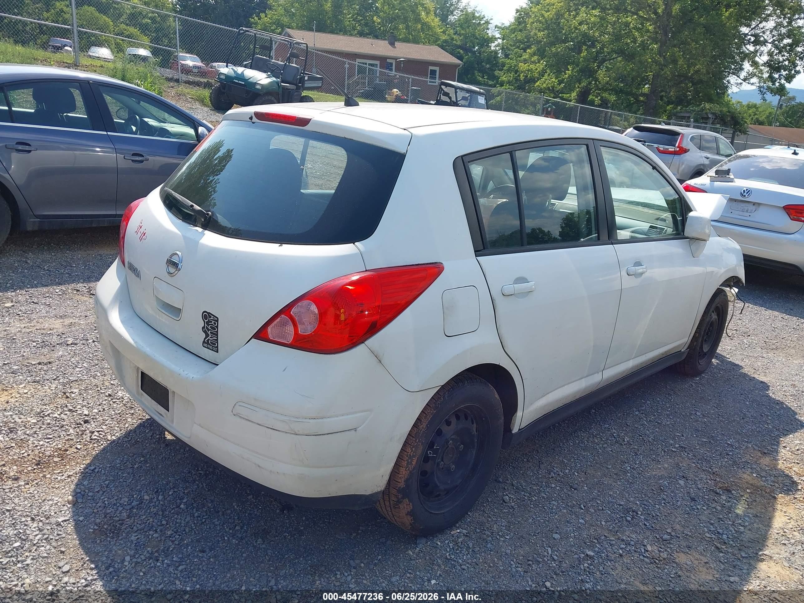 2012 Nissan Versa 1.8 S Белый vin: 3N1BC1CP1CK299173