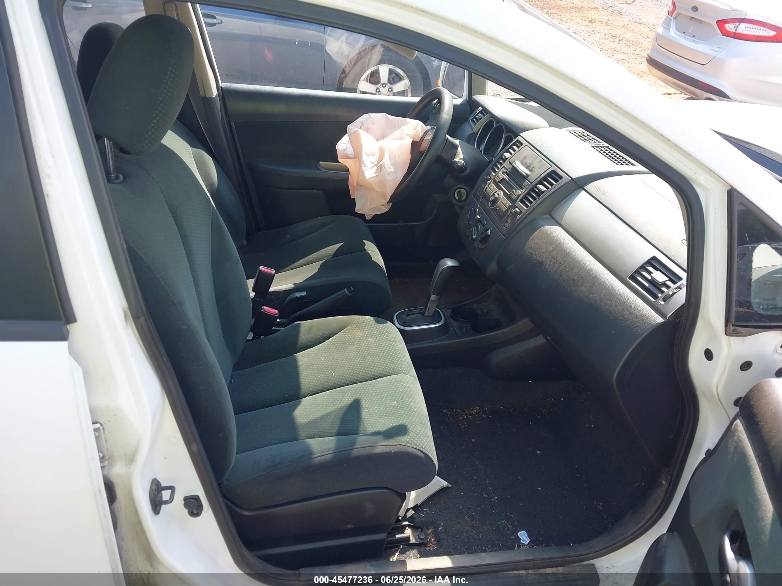 2012 Nissan Versa 1.8 S Белый vin: 3N1BC1CP1CK299173