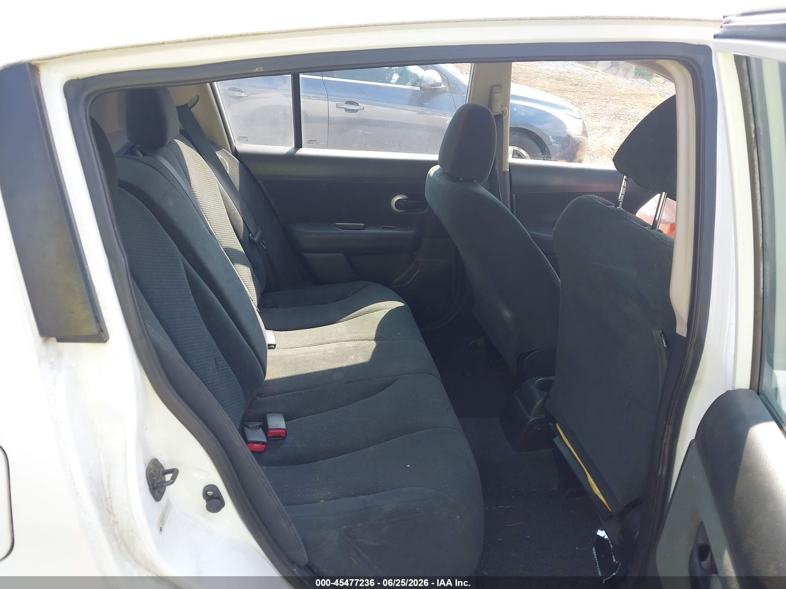 2012 Nissan Versa 1.8 S Белый vin: 3N1BC1CP1CK299173