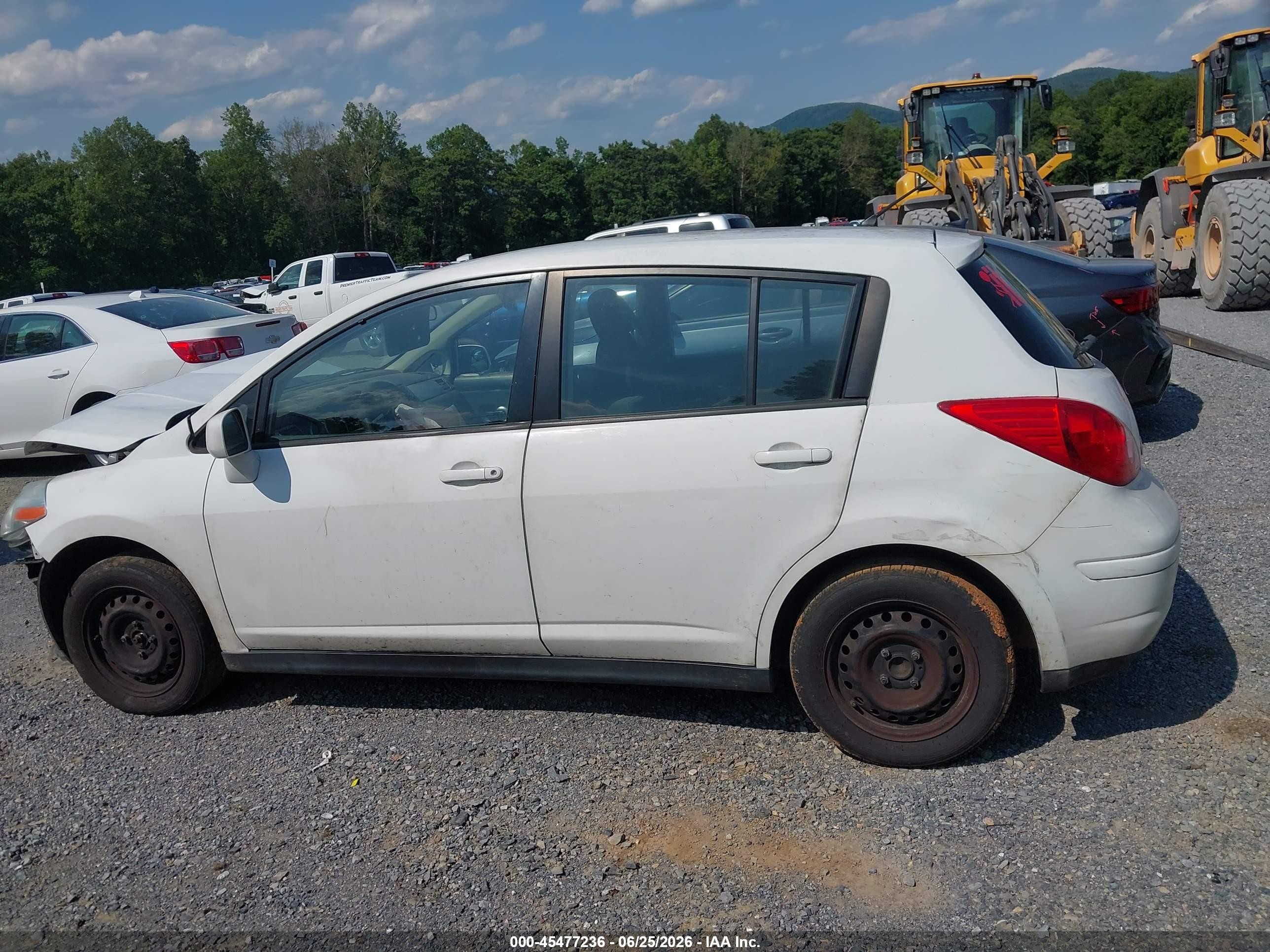 2012 Nissan Versa 1.8 S Белый vin: 3N1BC1CP1CK299173