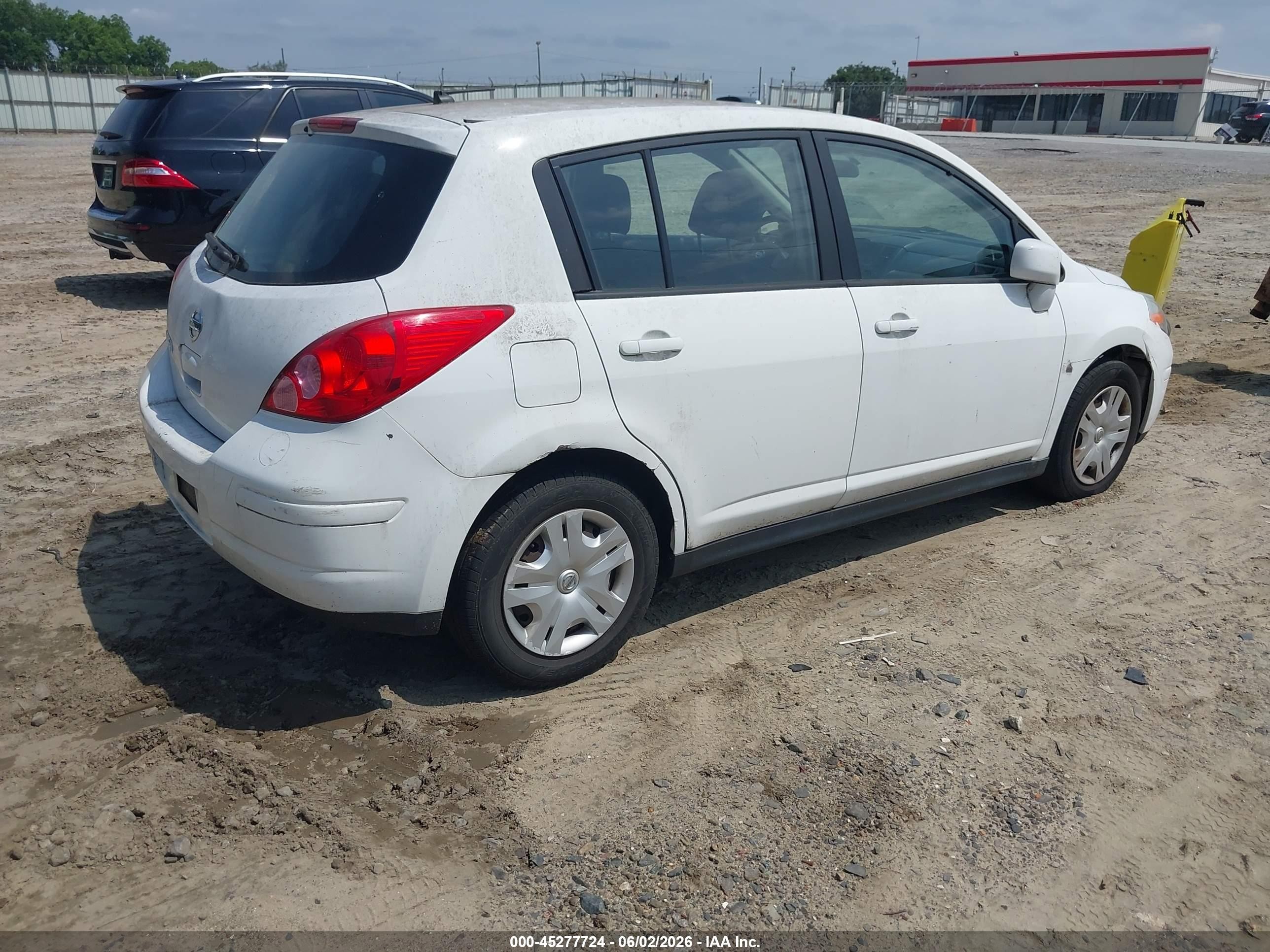 2012 Nissan Versa 1.8 S White vin: 3N1BC1CP1CK299397