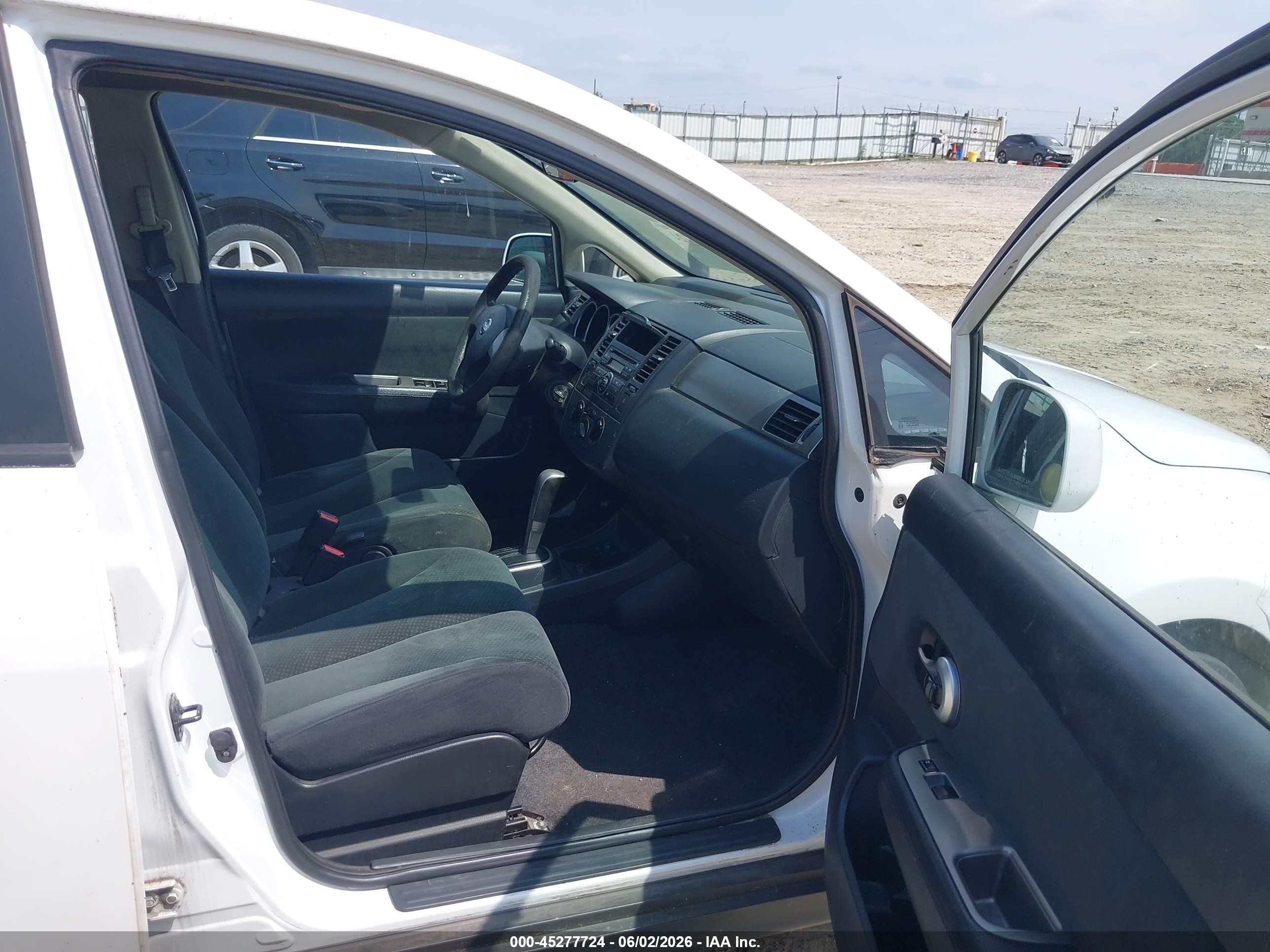 2012 Nissan Versa 1.8 S White vin: 3N1BC1CP1CK299397