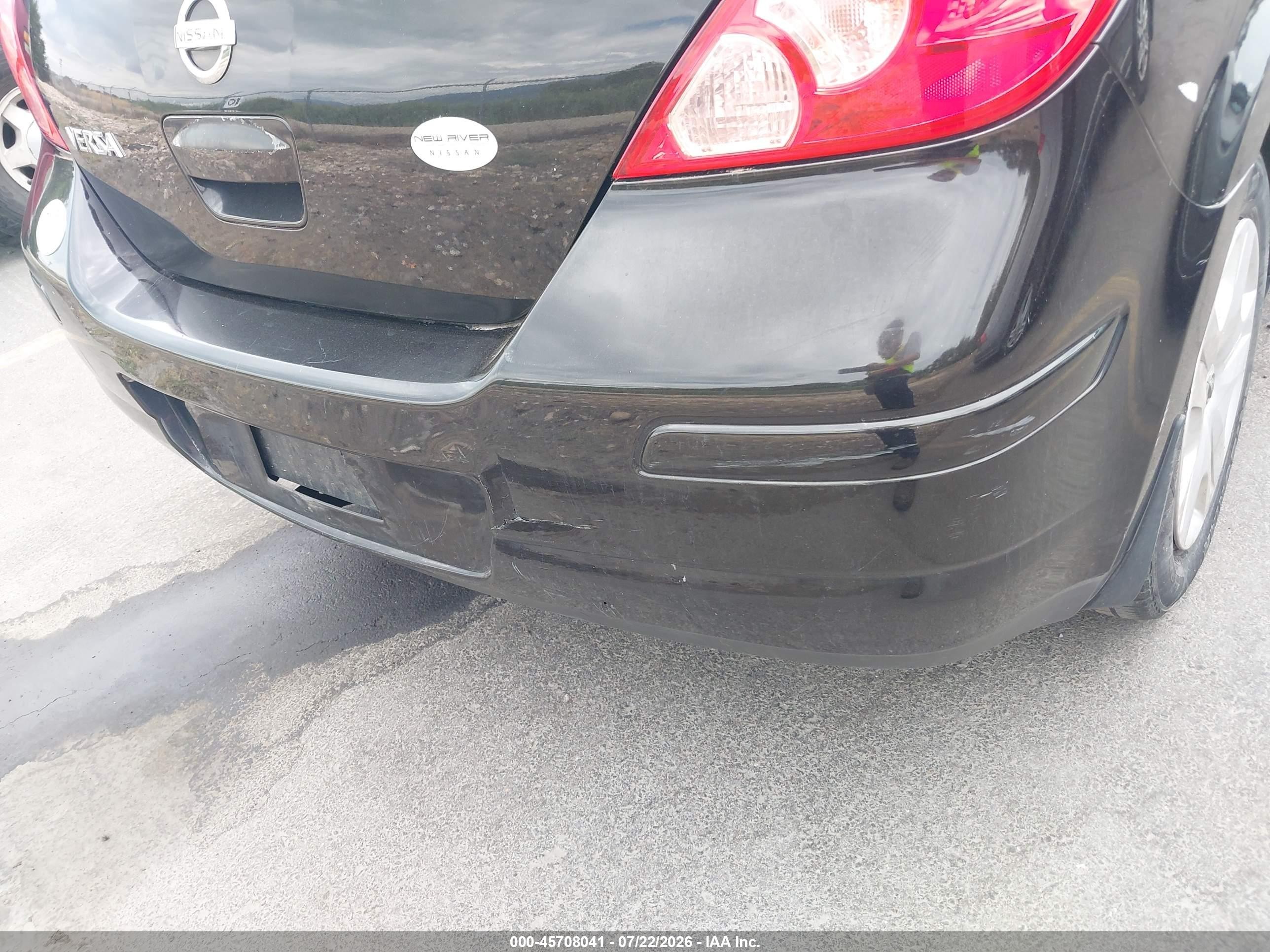 2010 Nissan Versa 1.8s Черный vin: 3N1BC1CP2AL352096