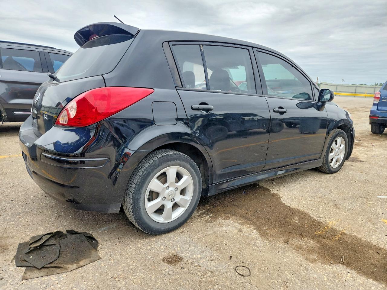 2010 Nissan Versa 1.8 S Black vin: 3N1BC1CP2AL367424