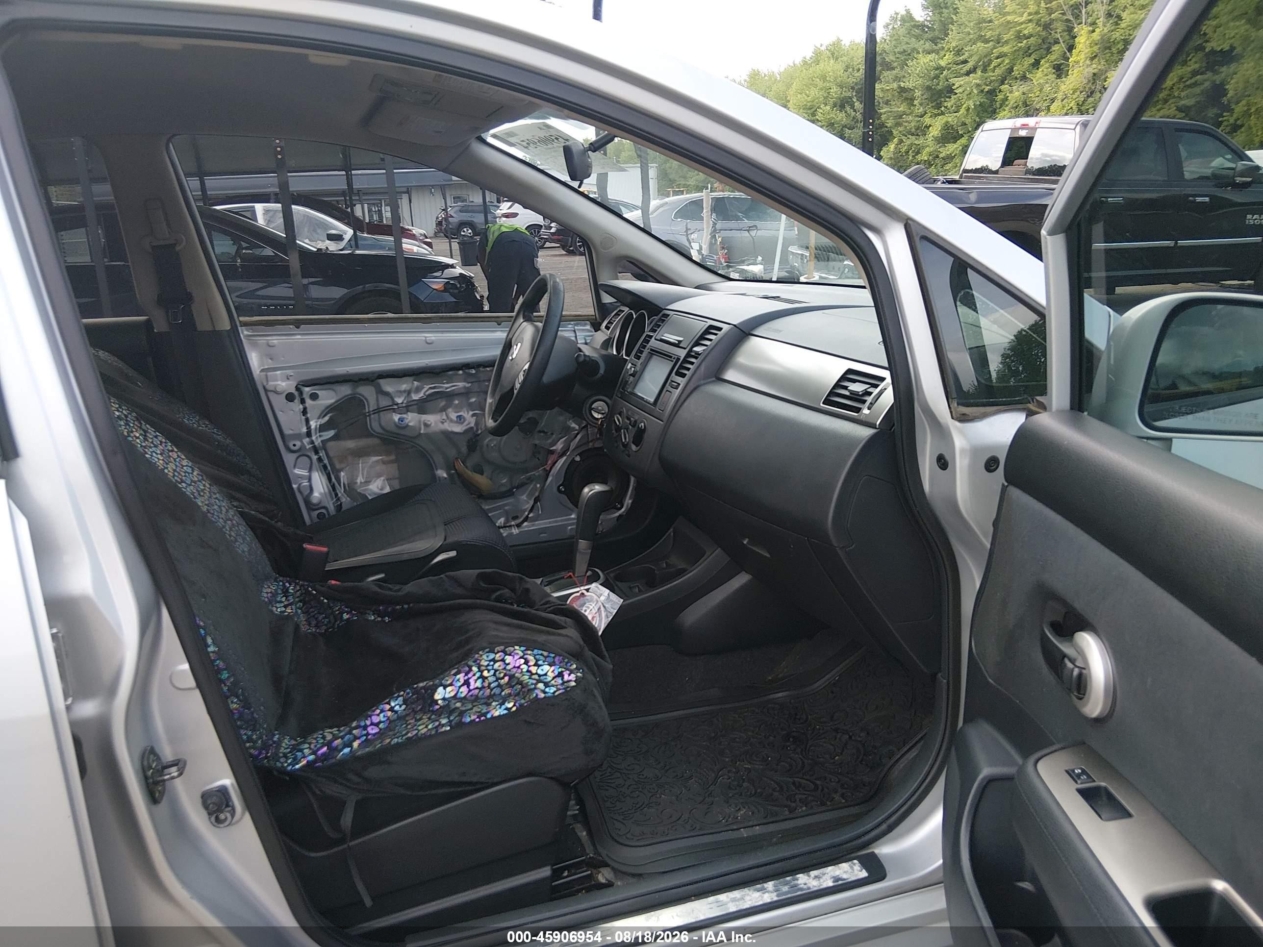2010 Nissan Versa 1.8sl Silver vin: 3N1BC1CP2AL408103