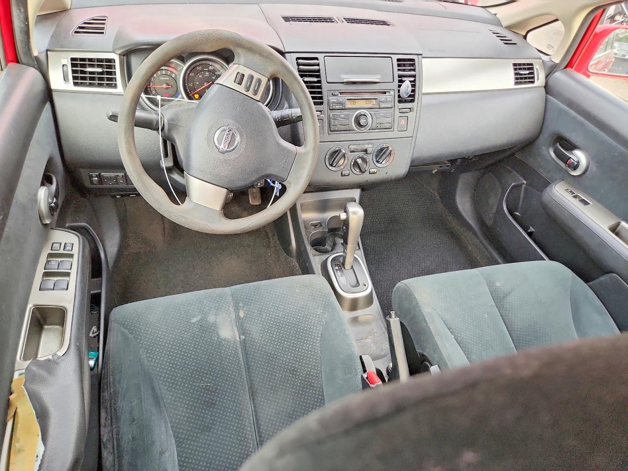 2010 Nissan Versa 1.8 S Red vin: 3N1BC1CP2AL426133