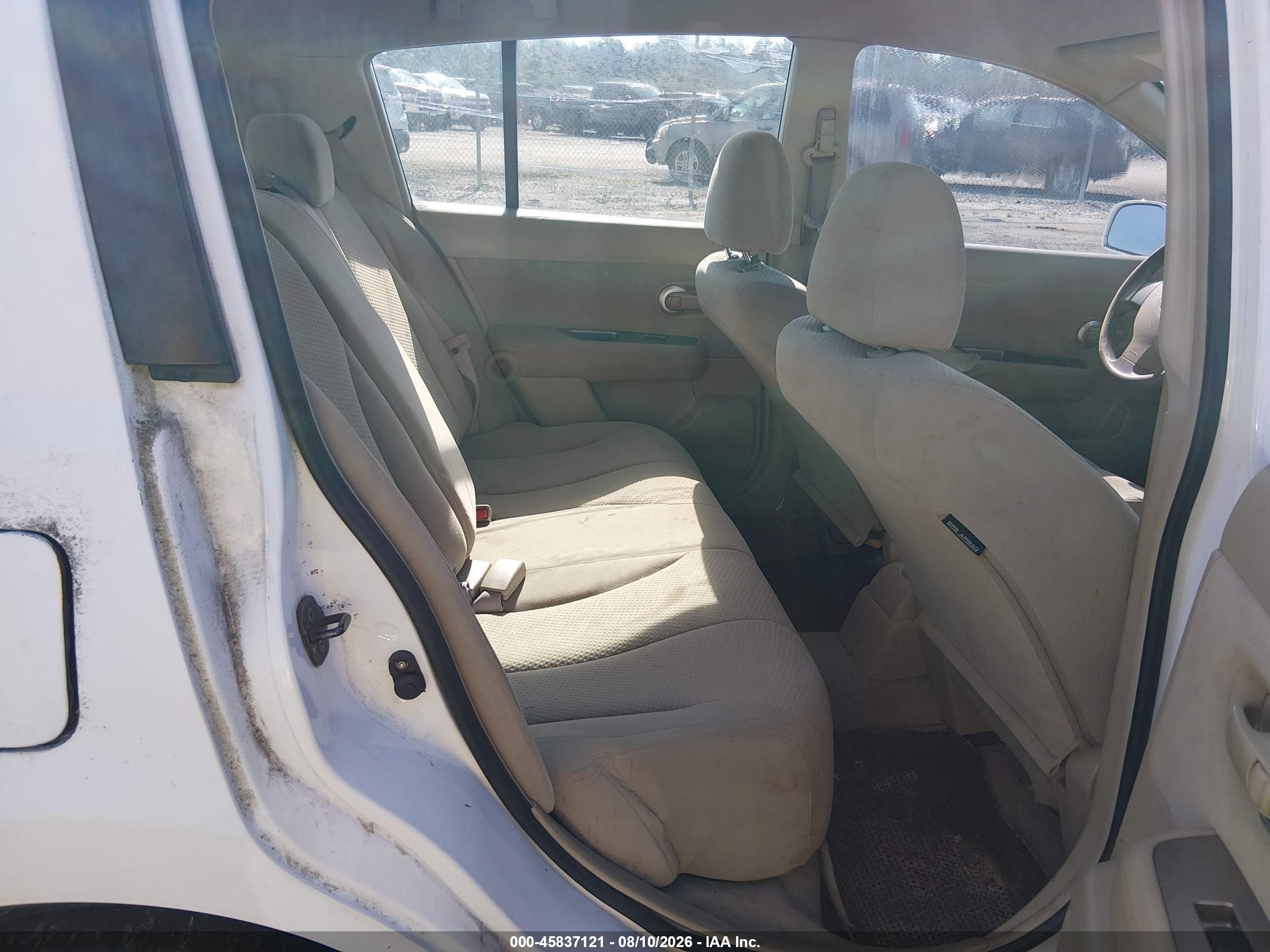 2010 Nissan Versa 1.8s White vin: 3N1BC1CP2AL434667