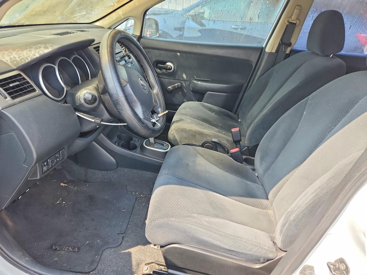 2010 Nissan Versa 1.8 S Burn vin: 3N1BC1CP2AL448102