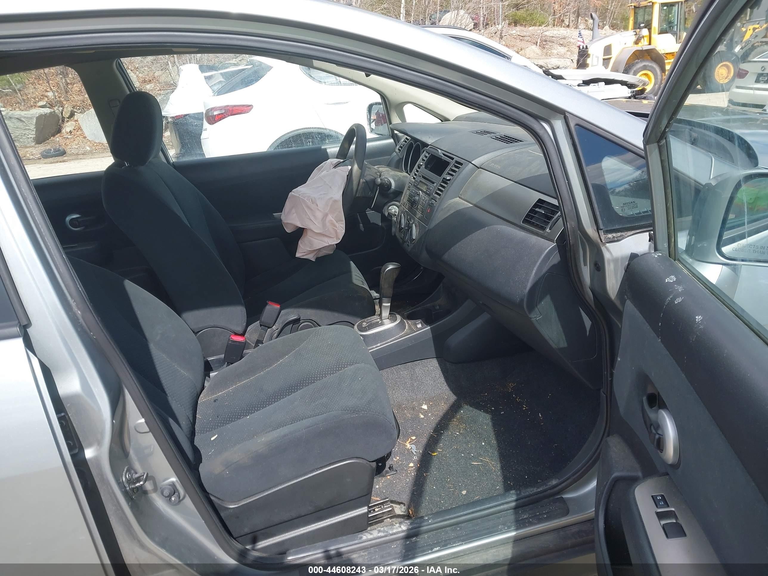 2010 Nissan Versa 1.8s Black vin: 3N1BC1CP2AL461075