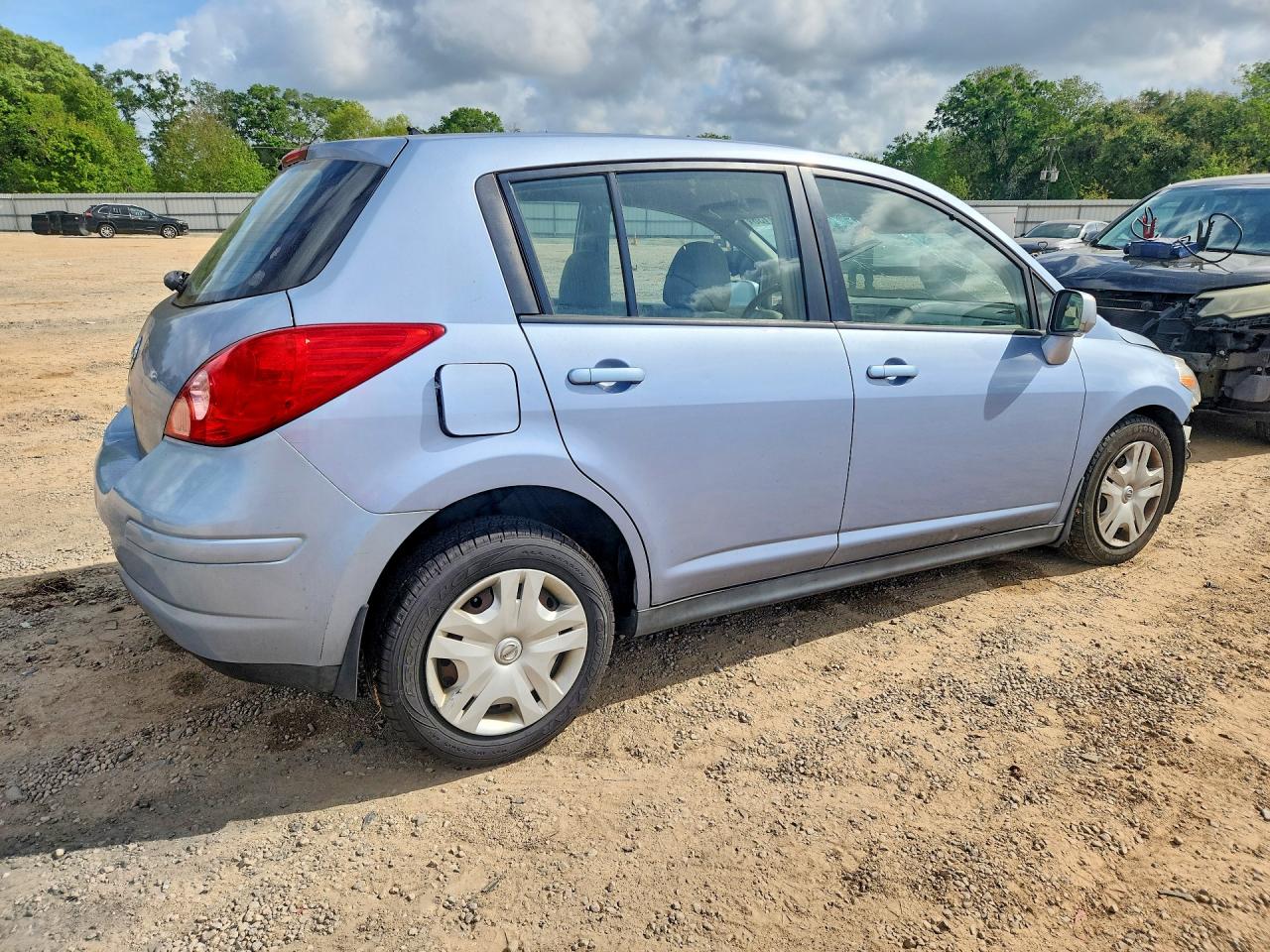 2010 Nissan Versa 1.8 S Blue vin: 3N1BC1CP2AL463246